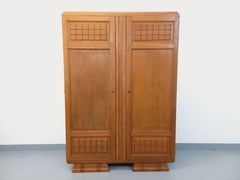 Armoire vintage style Art déco en bois de chêne massif des années 50