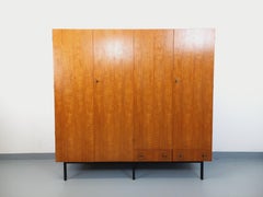 Armoire vintage style moderniste en teck et métal des années 60