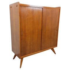Armoire vintage style scandinave en bois de chêne des années 60
