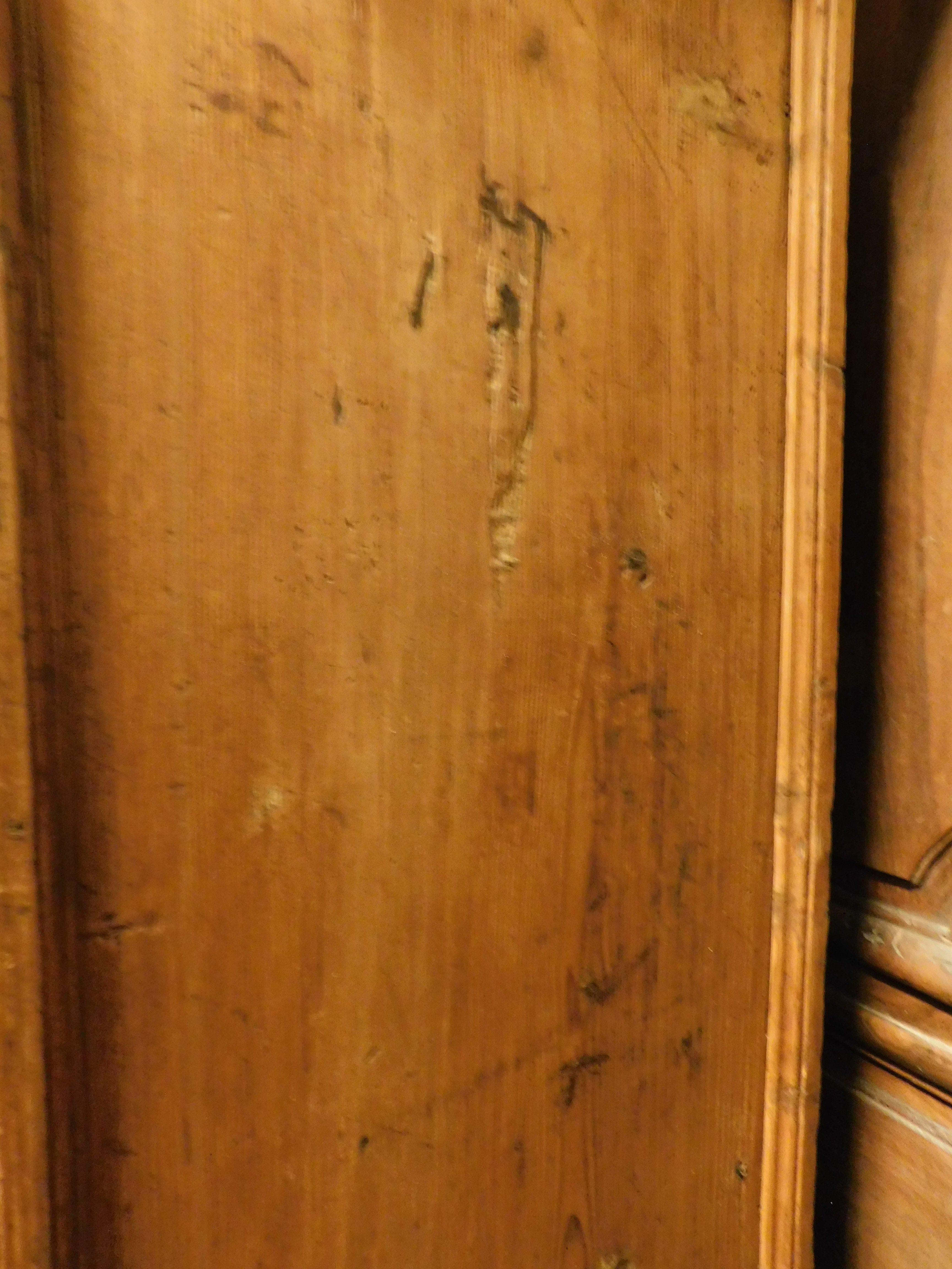 Armoires wardrobe in larch wood with two doors with carved rhombuses, Italy For Sale 3