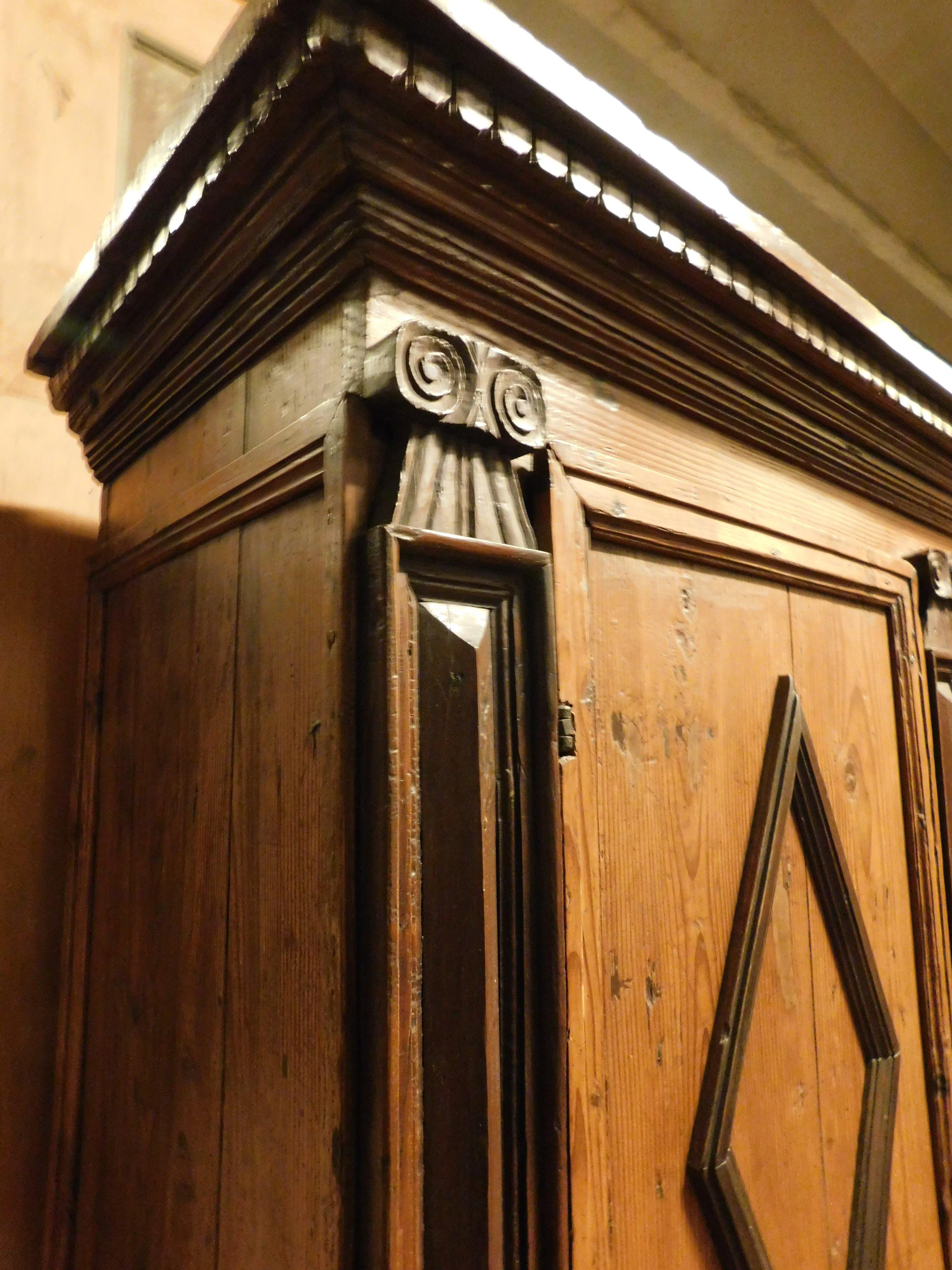 Armoires wardrobe in larch wood with two doors with carved rhombuses, Italy For Sale 1