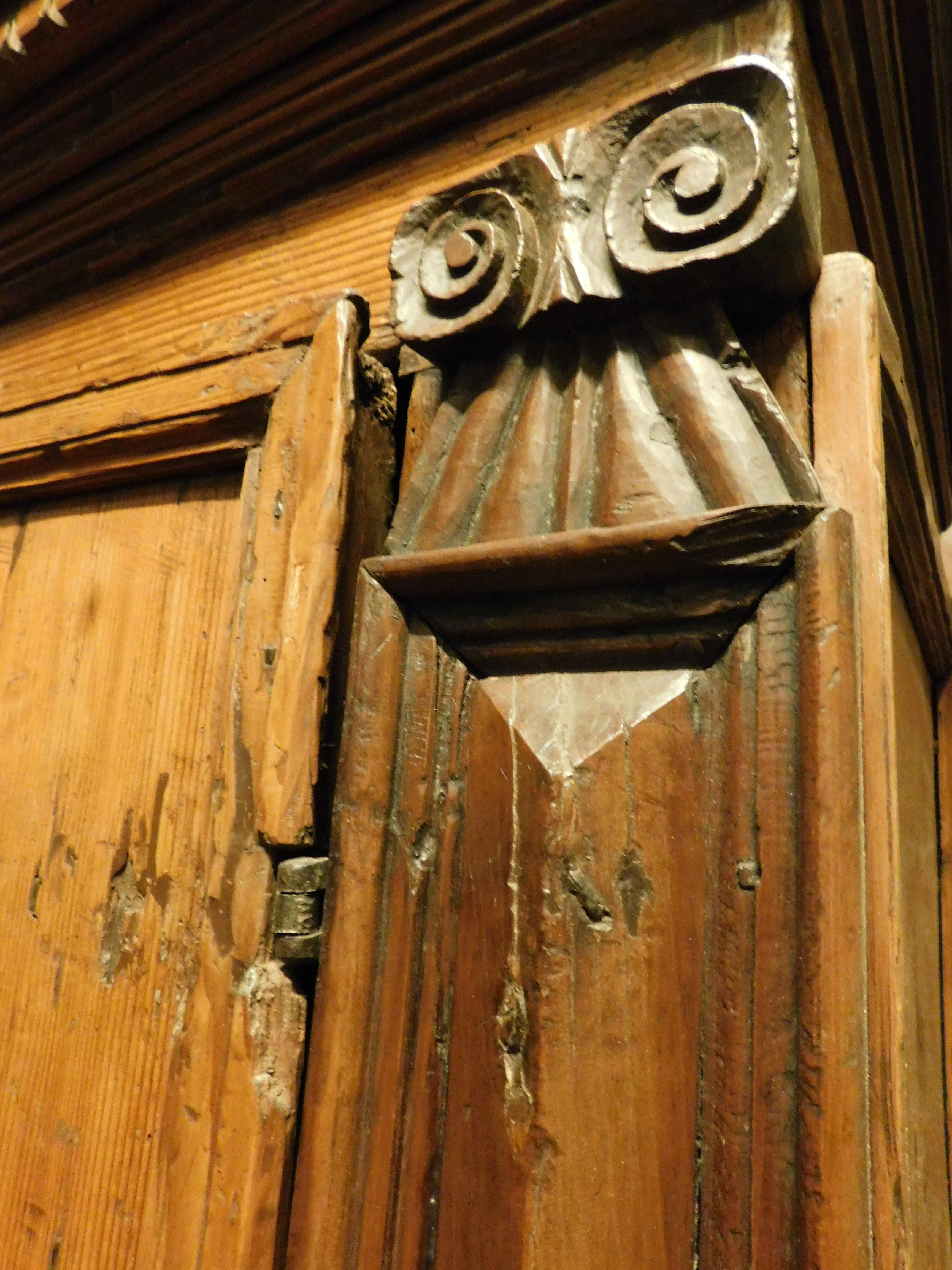 Armoires wardrobe in larch wood with two doors with carved rhombuses, Italy For Sale 2