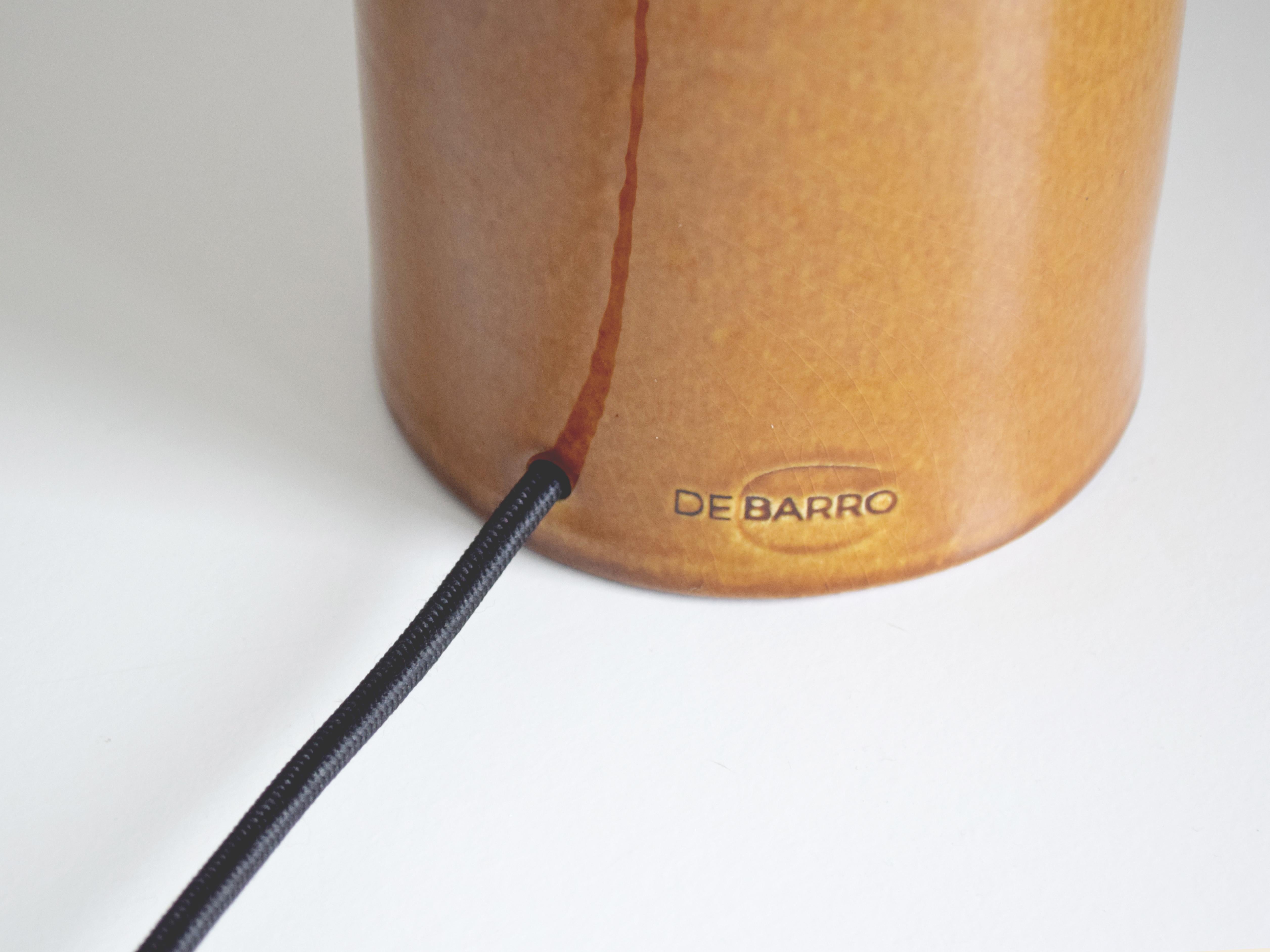 XXIe siècle et contemporain Armona - Lampe de table en céramique ambrée avec abat-jour en lin en vente