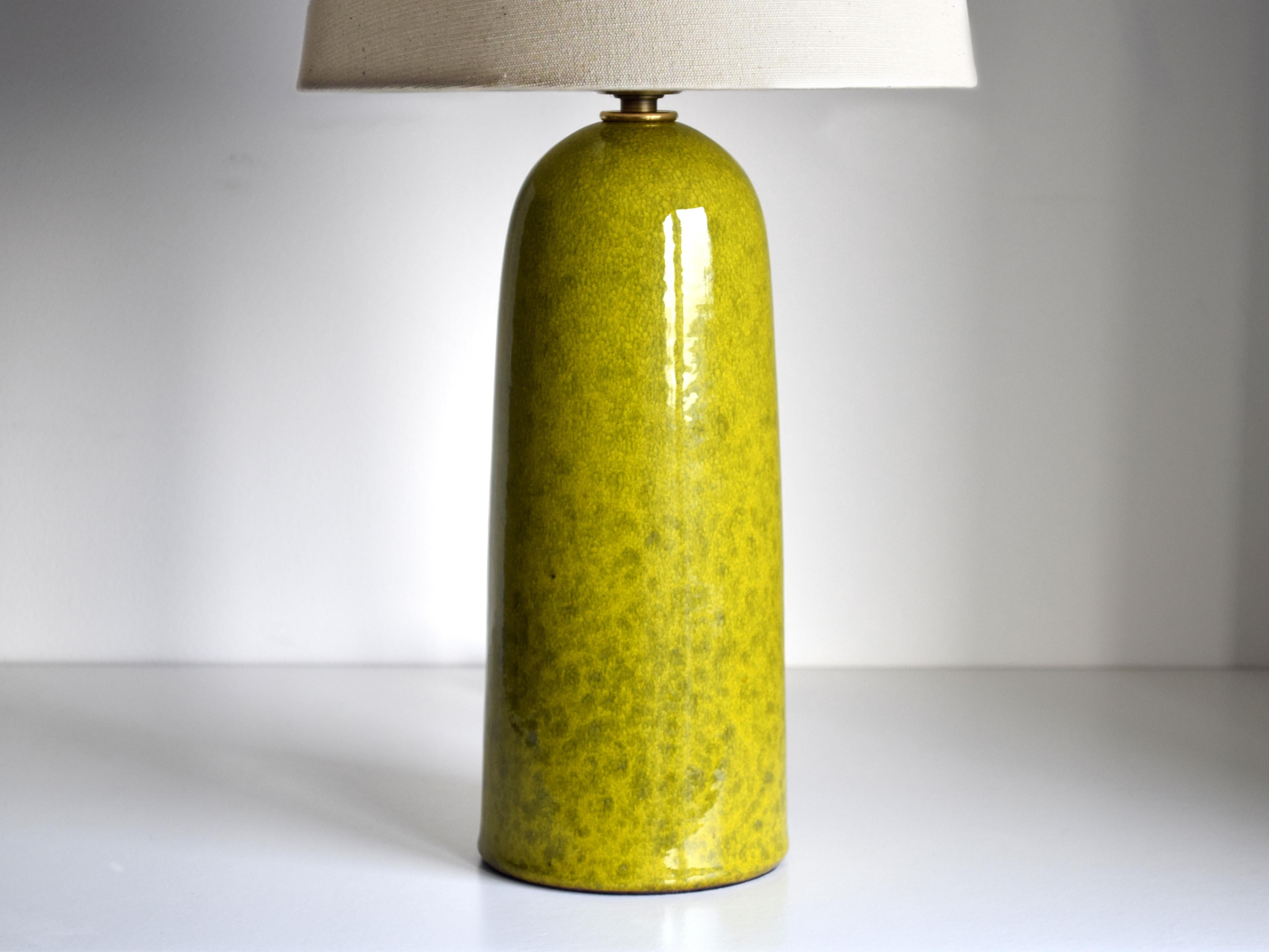 Glazed Armona - Handmade Ceramic Table Lamp Exotic Lime With Linen Lampshade For Sale
