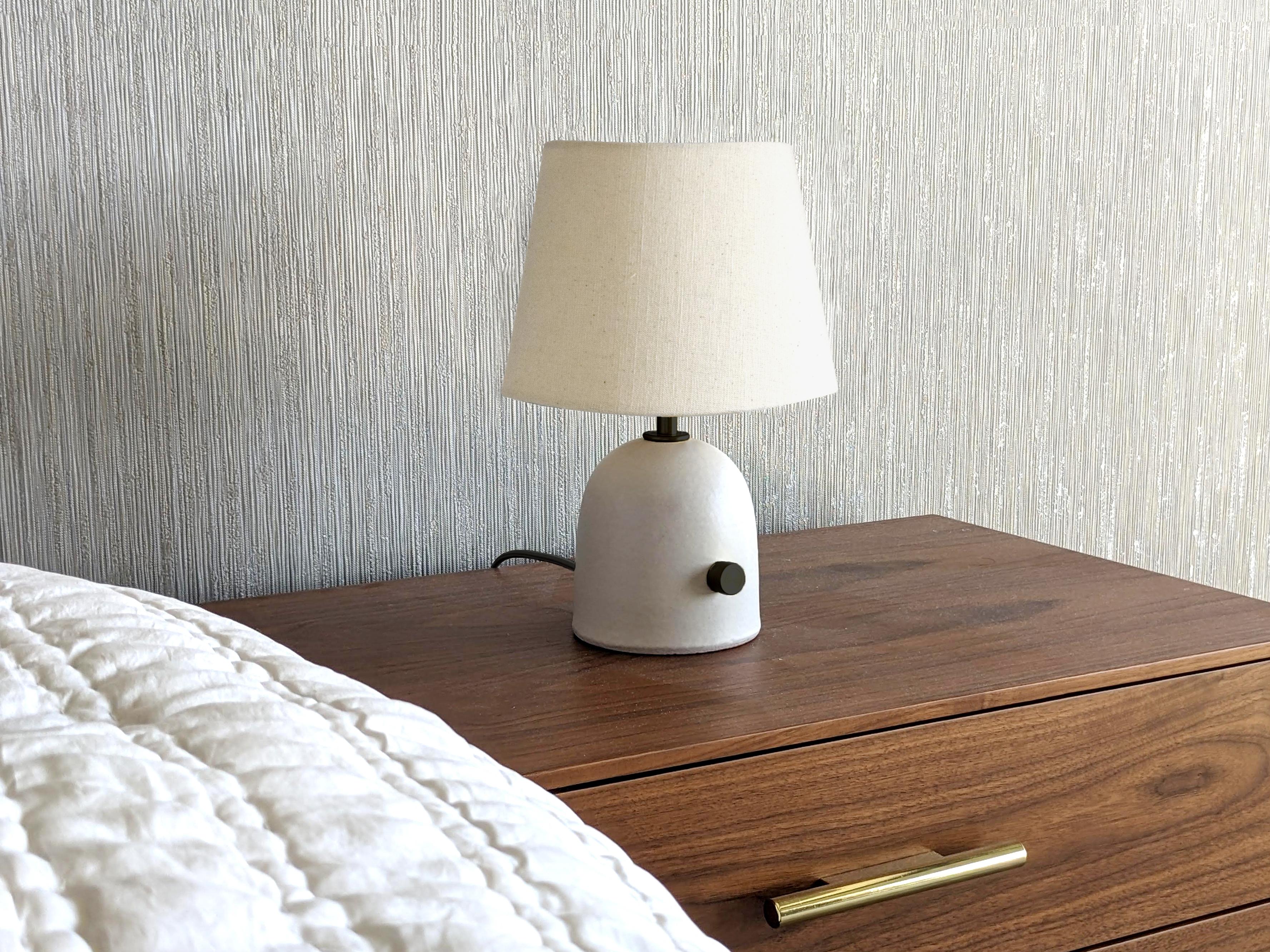 Armona Mini Dimmable - Handmade Ceramic Table Lamp Off White Tapered Lampshade In New Condition For Sale In Braga, PT