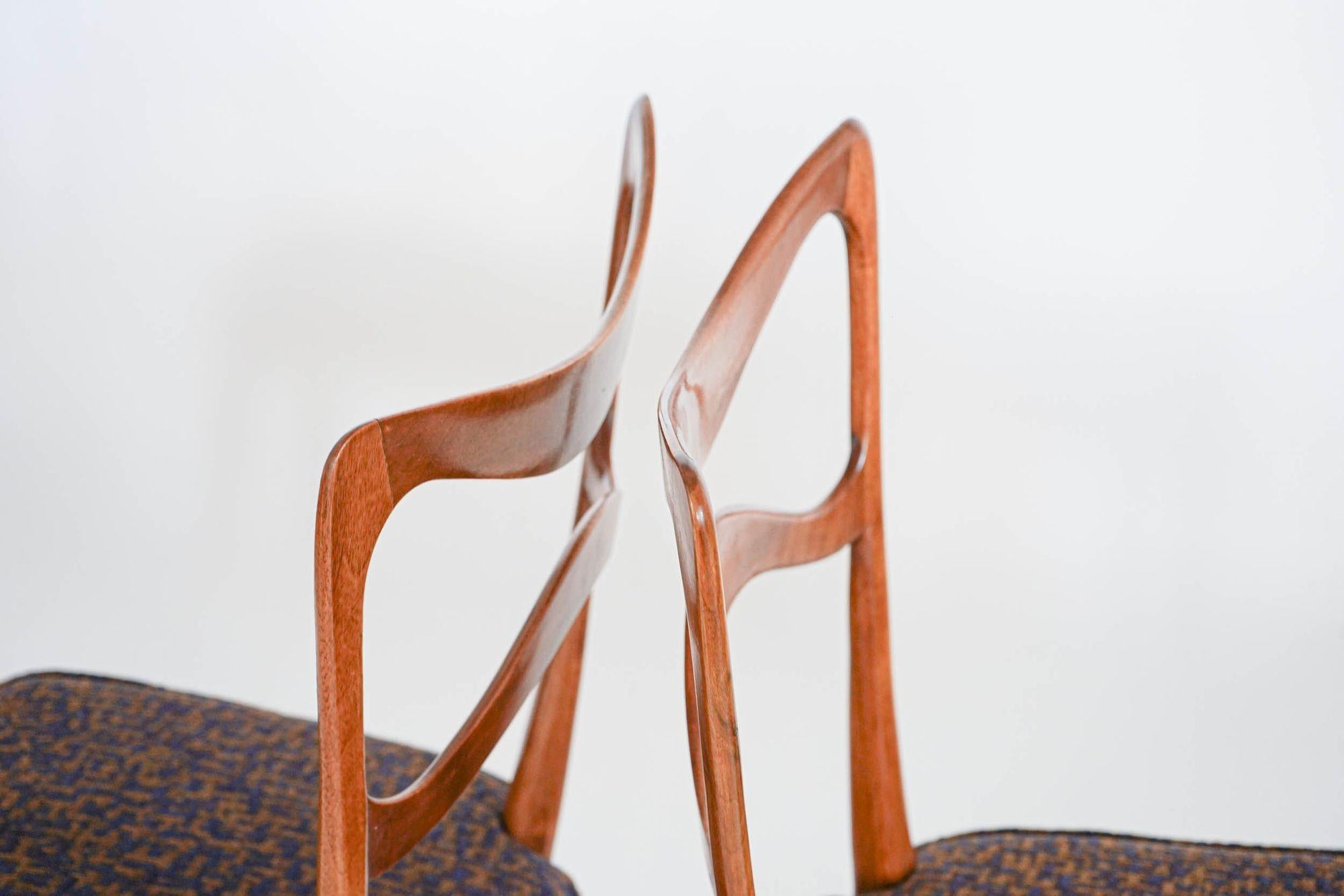 Mid-Century Modern Armonia Walnut Dining Chair, Set of 8, Silvio Piattelli design made in Italy For Sale