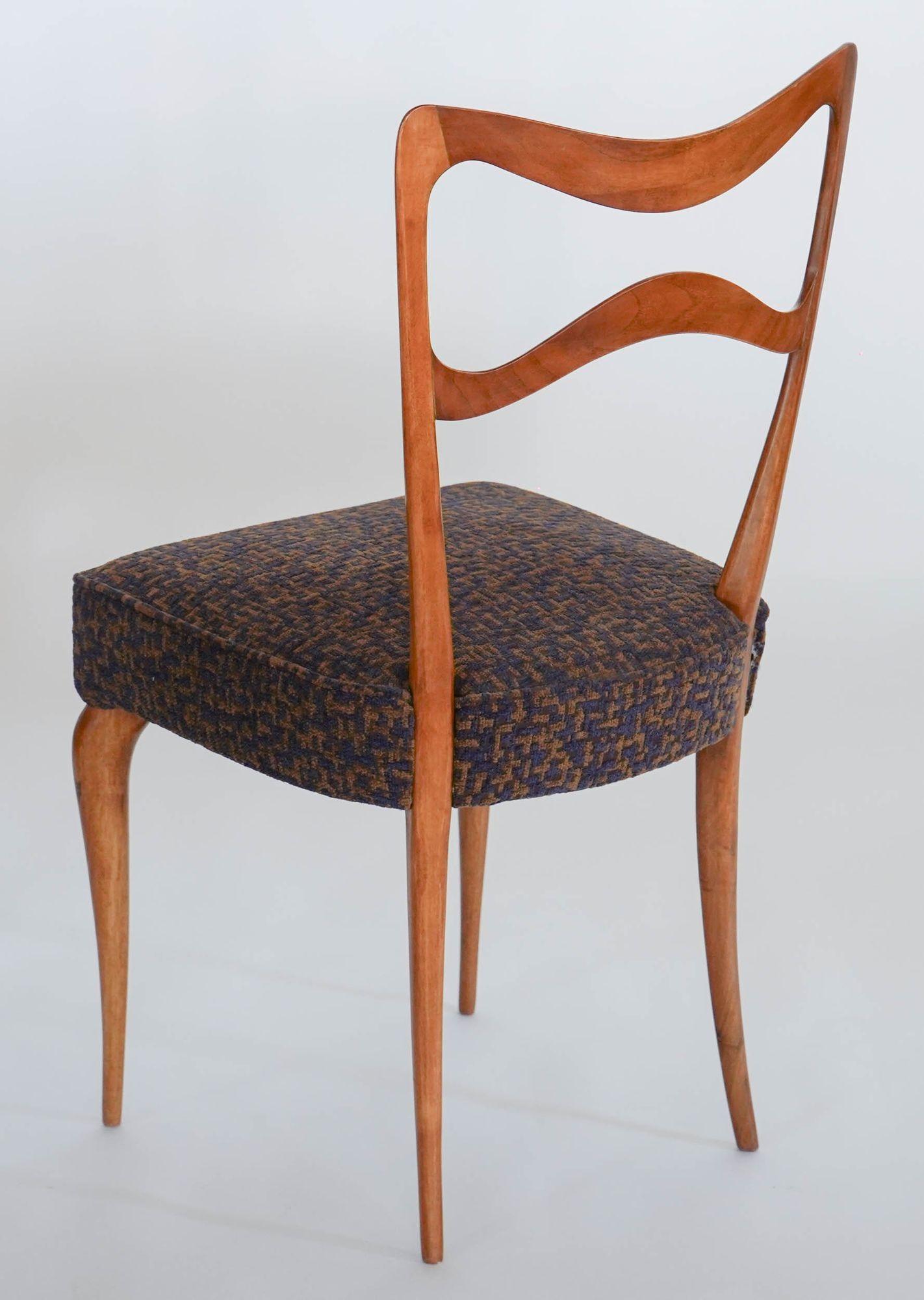 XXI secolo e contemporaneo Sedia da pranzo Armonia in noce, design Silvio Piattelli made in Italy in vendita