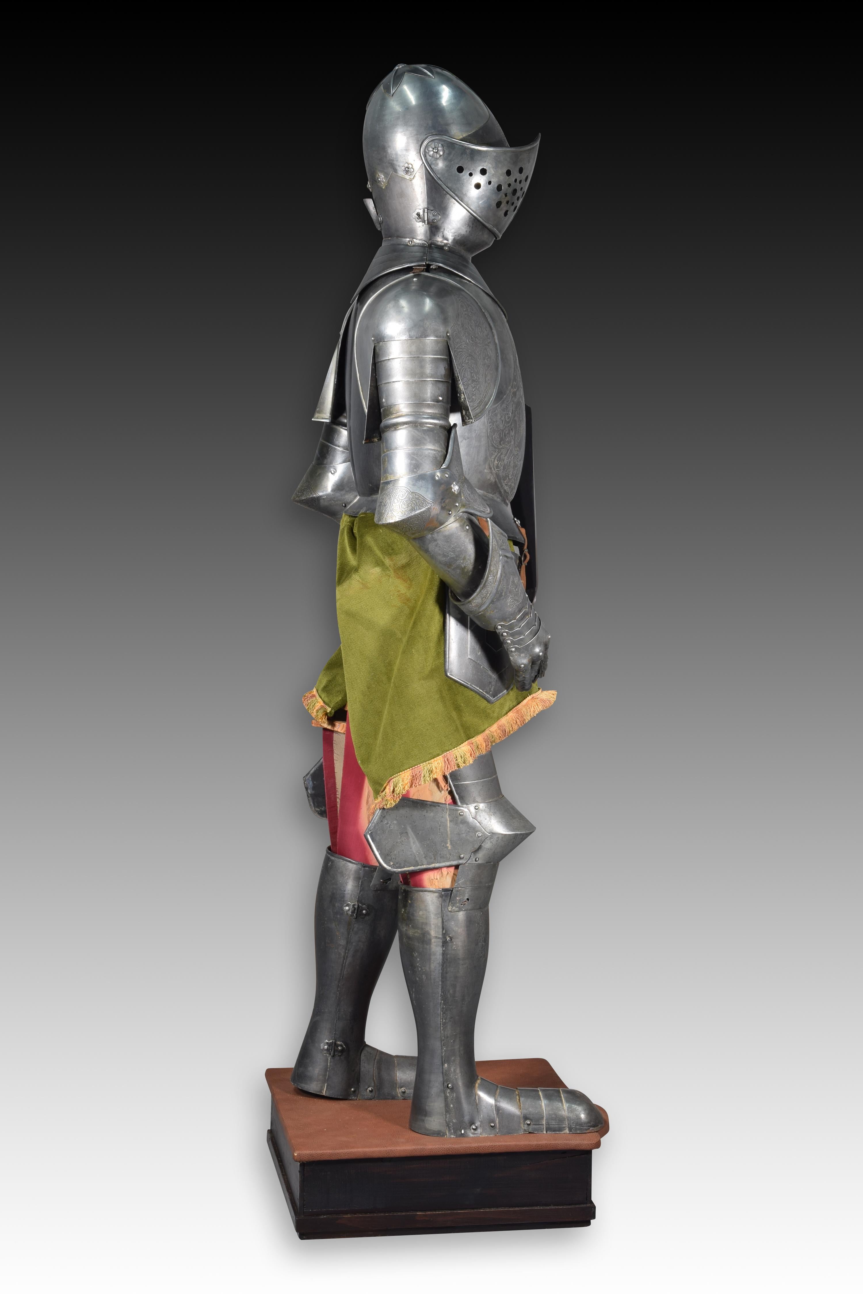 Armour or armor. Metal, leather, textile, etc. Spain, 20th century. For Sale 9