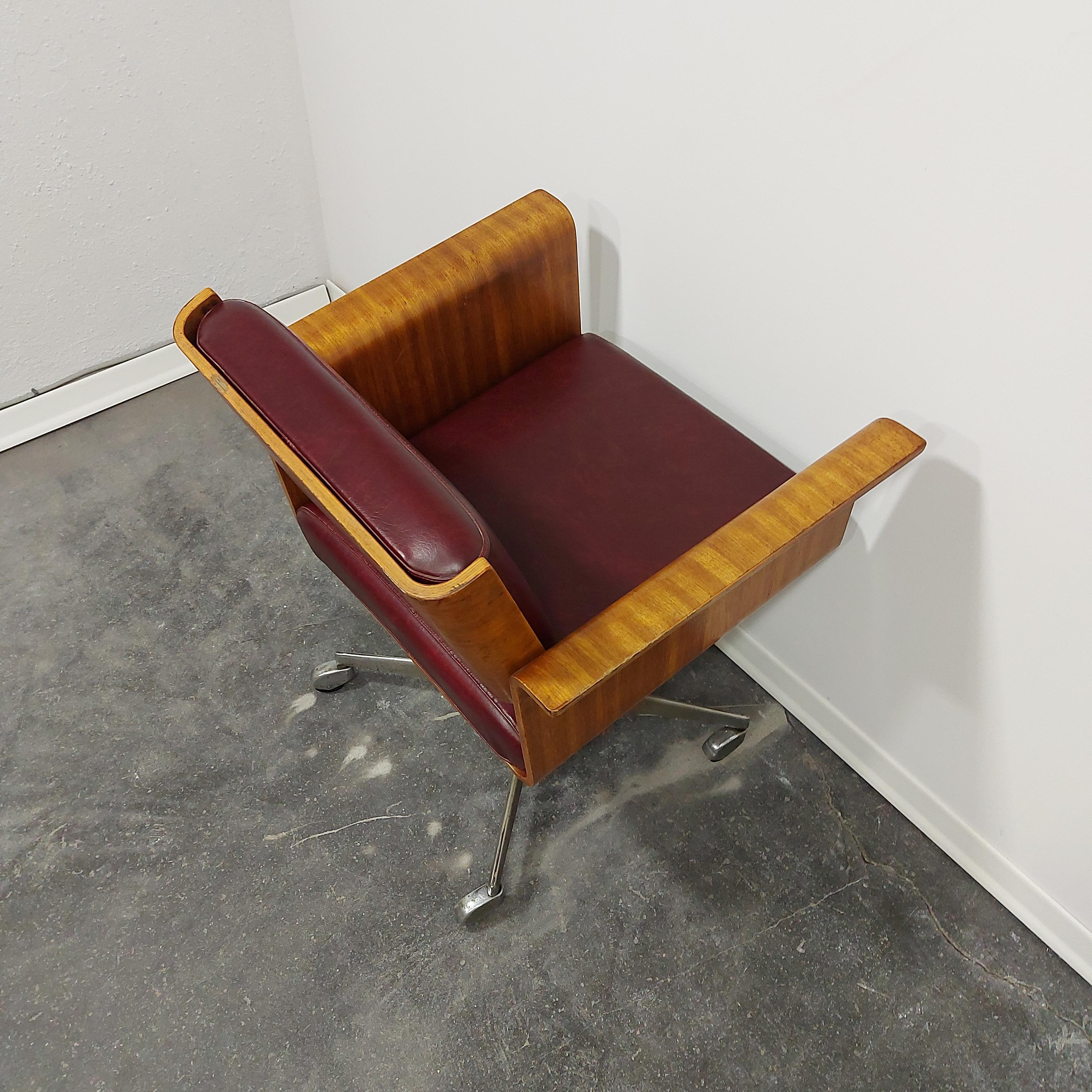 Armrest Chair 1970s For Sale 1