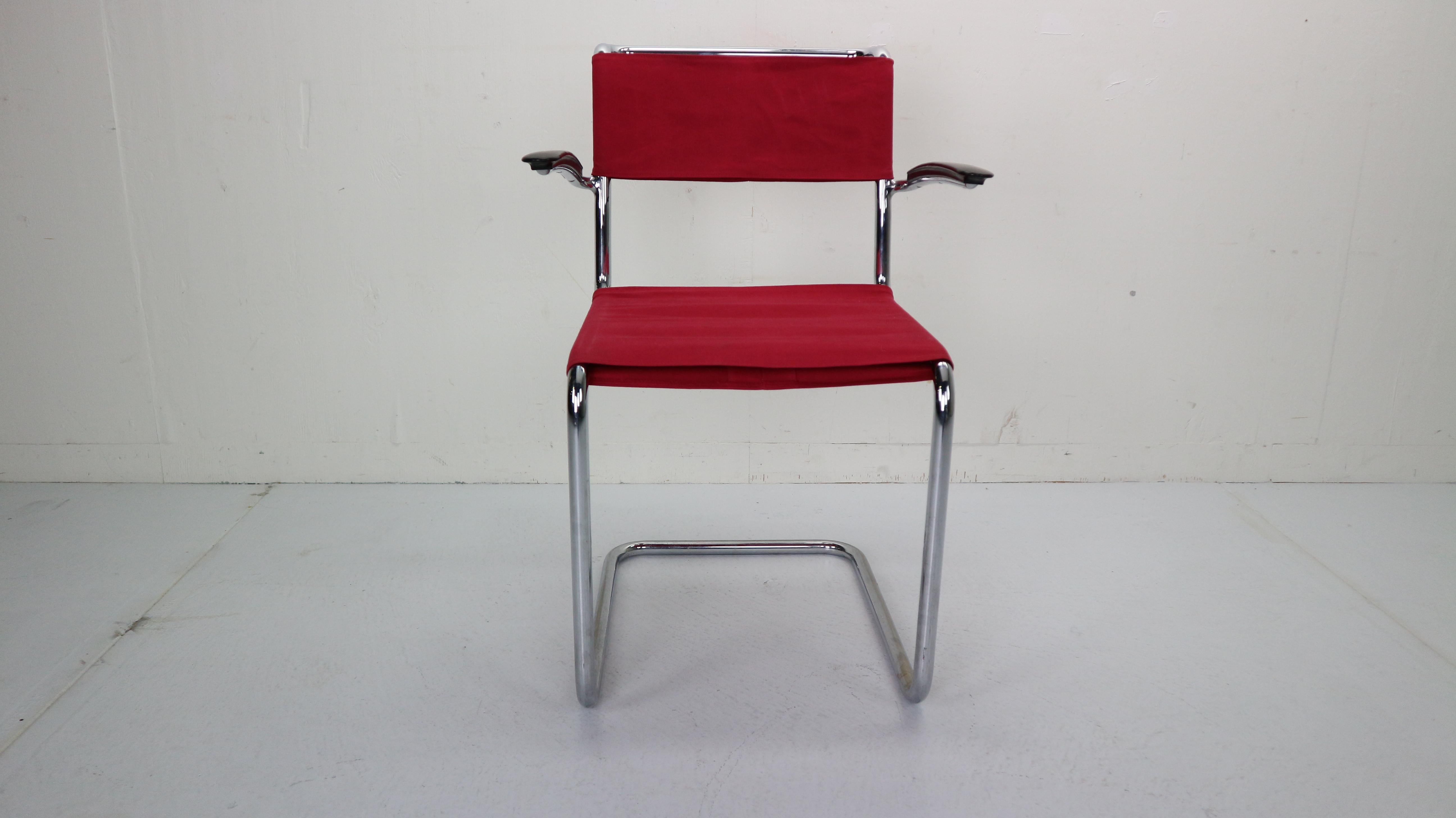 Armrest Chair in Red Canvas No-204 by W.H. Gispen, for Gispen Culemborg, 1930s In Good Condition In The Hague, NL
