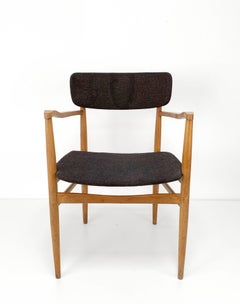 Fauteuil à accoudoirs à la manière de Finn Juhl, bois et tissu, fauteuil scandinave