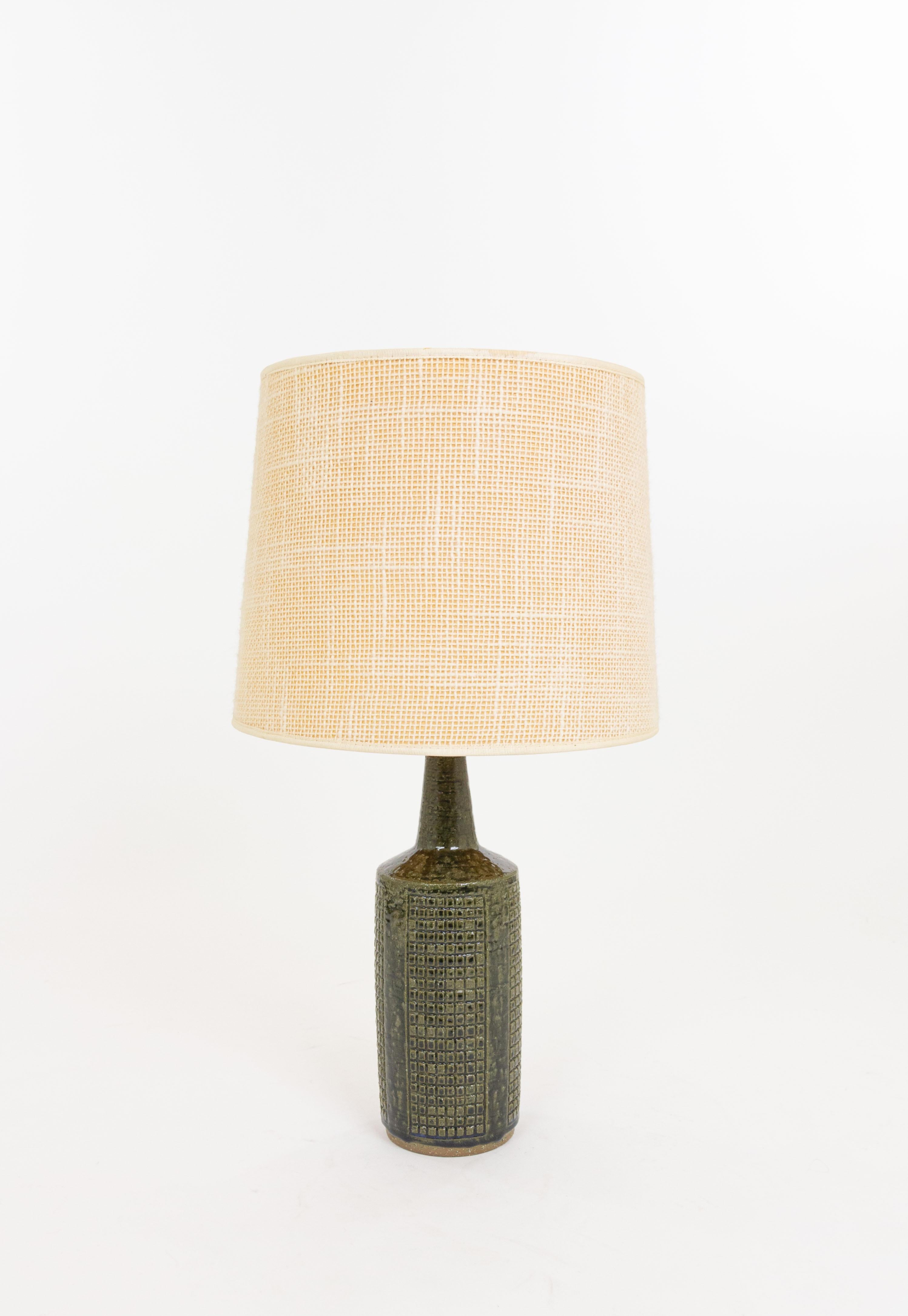 Scandinavian Modern Army Green DL/30 table lamp by Linnemann-Schmidt for Palshus, 1960s For Sale