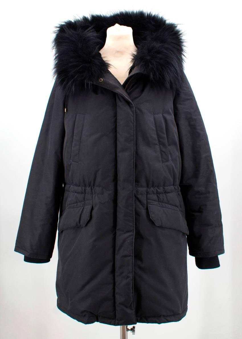 Army Yves Salomon Black Parka Coat 

Army Yves Salomon Parka 
featuring two side slan pockets, front zip fastening and hoodie lined with fine rabbit fur.

Fabrics: 100% Rabbit Fur 
Lining Composition:
Raccoon Fur 100%

Made in France

Size:
L
US