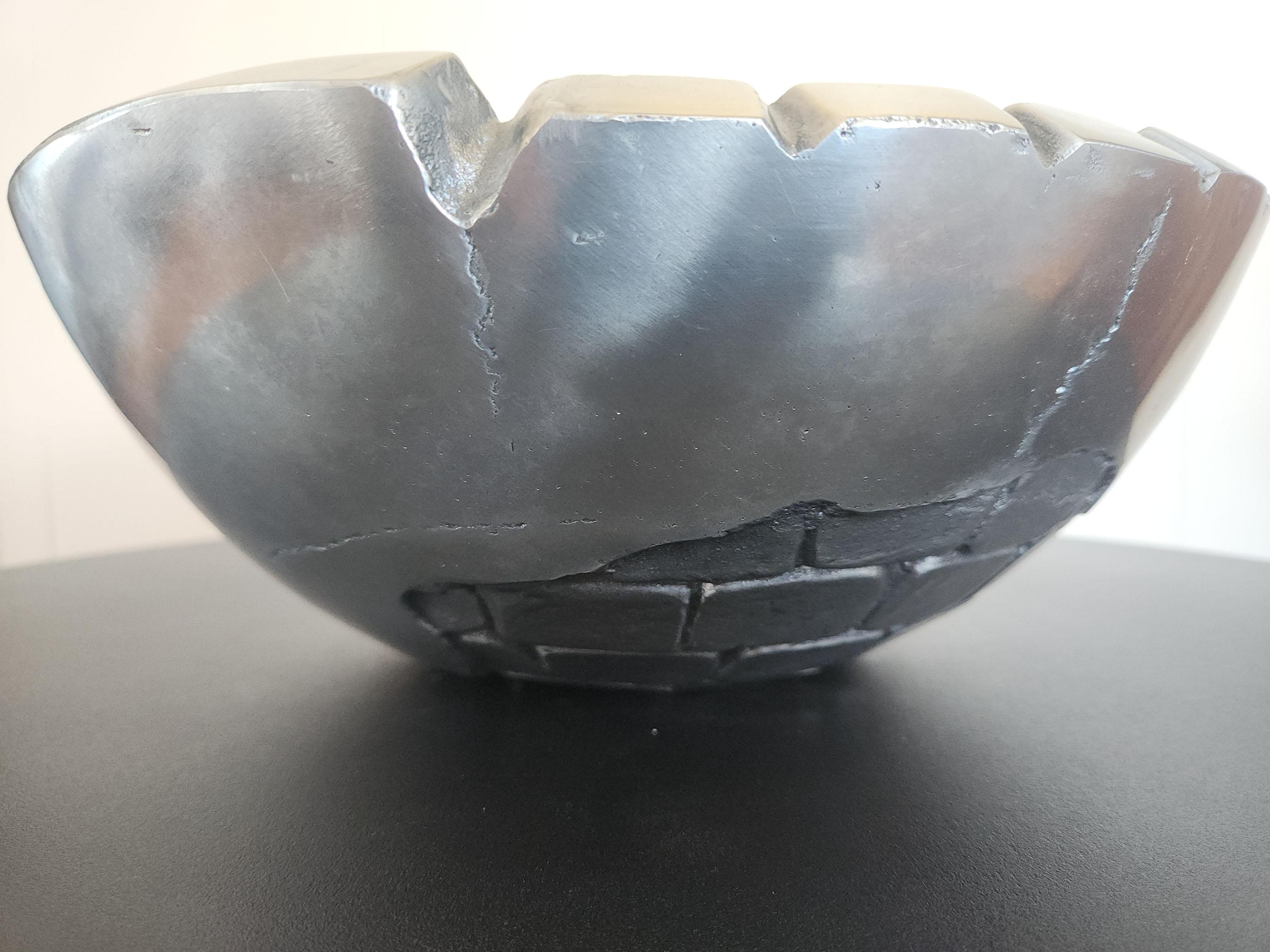 Arnaldo Gamba – Schale aus Aluminiumguss, Italien 2004 (Moderne der Mitte des Jahrhunderts) im Angebot