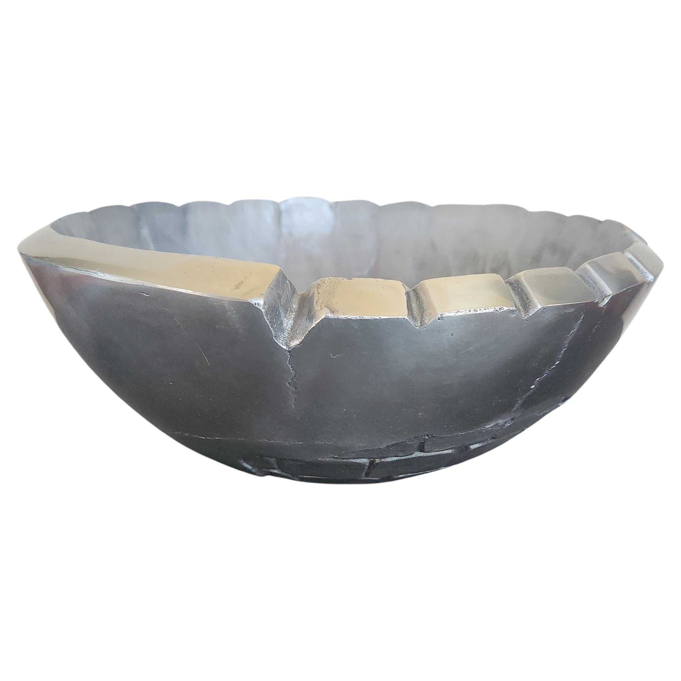 Arnaldo Gamba – Schale aus Aluminiumguss, Italien 2004 im Angebot