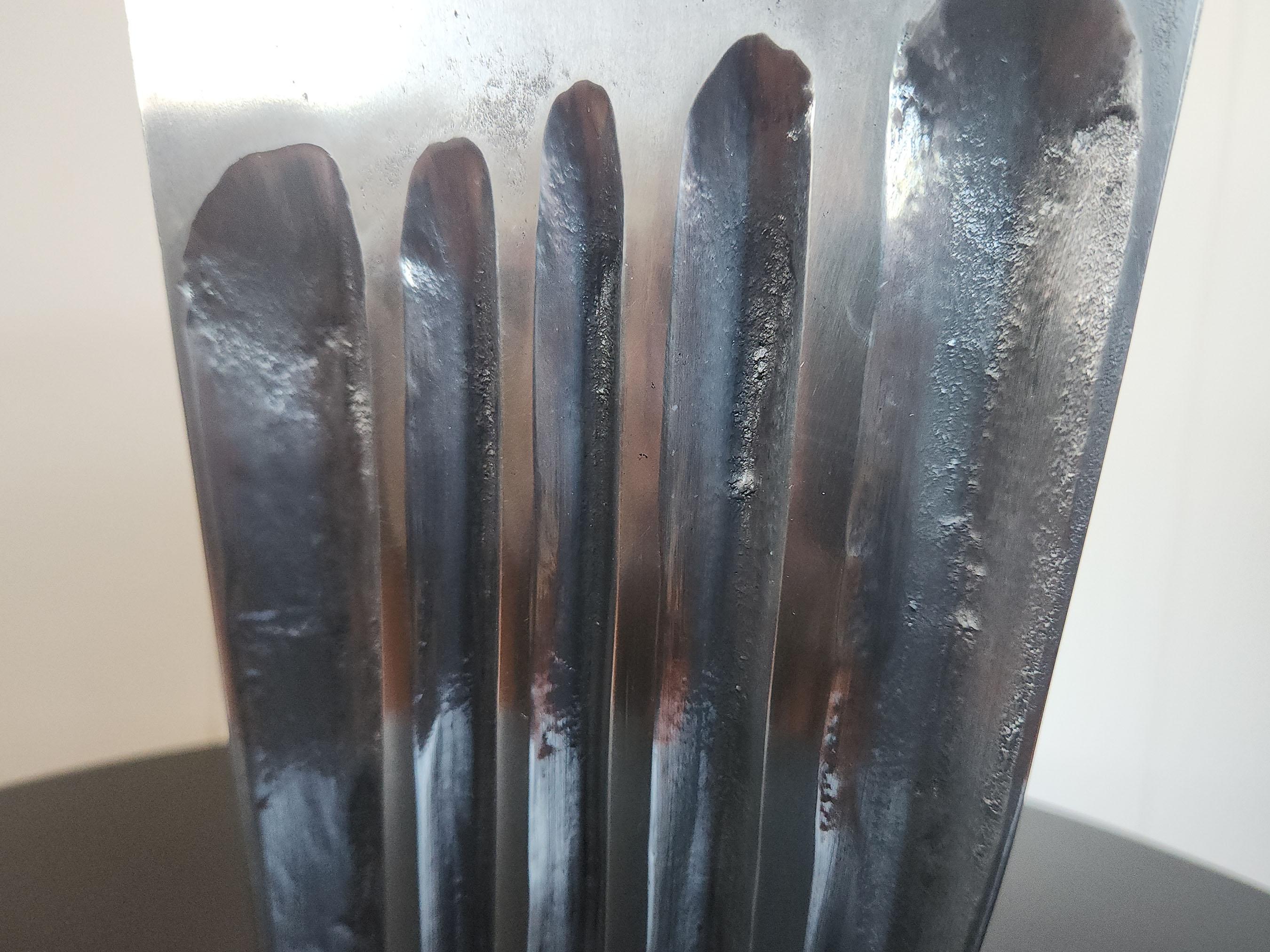 Arnaldo Gamba – Vase aus Aluminiumguss, Italien 2004 (21. Jahrhundert und zeitgenössisch) im Angebot