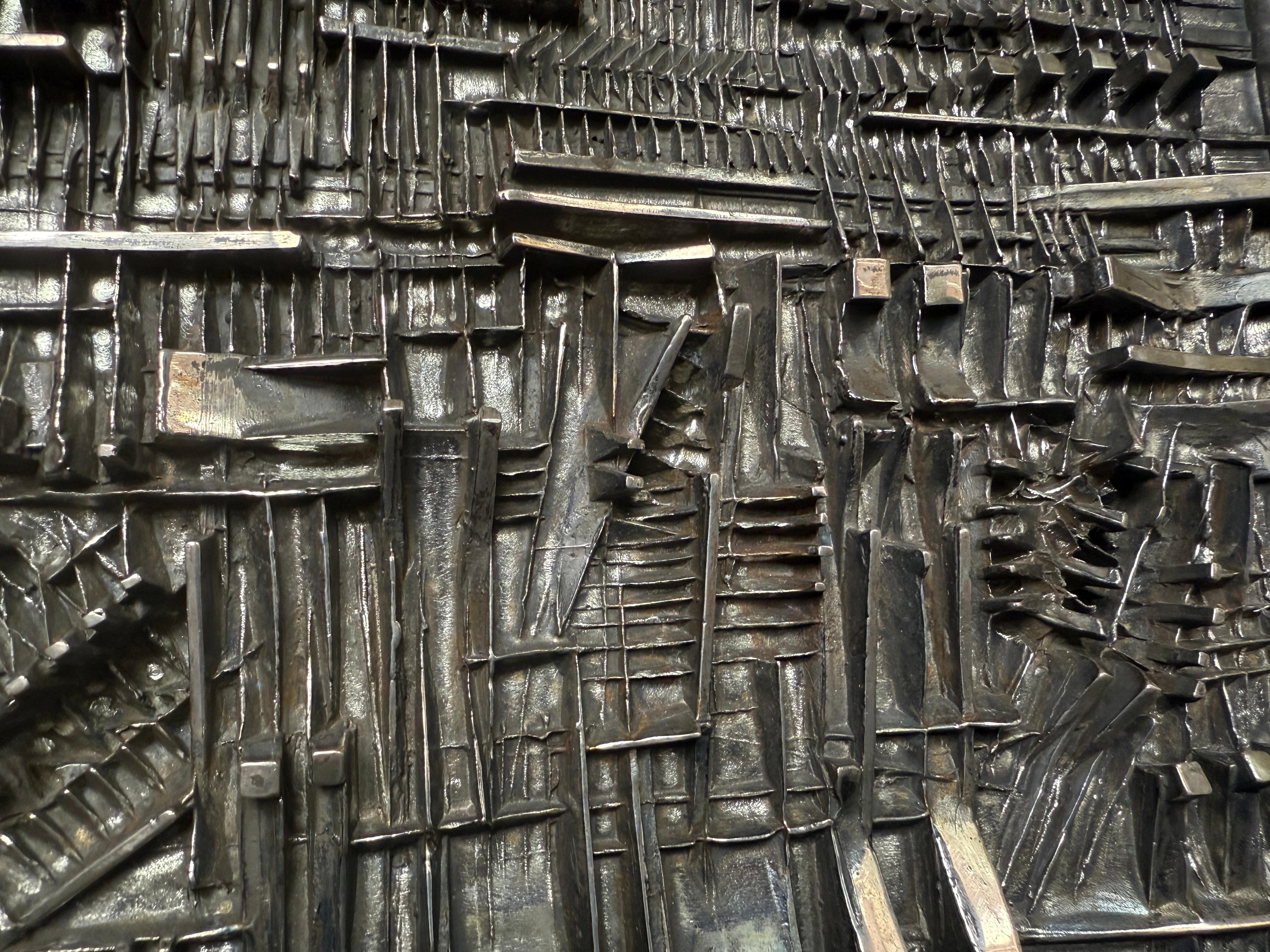 Arnaldo Pomodoro (1926 - 2025) - Bassorilievo - Scultura in argento - 1968 in vendita 2