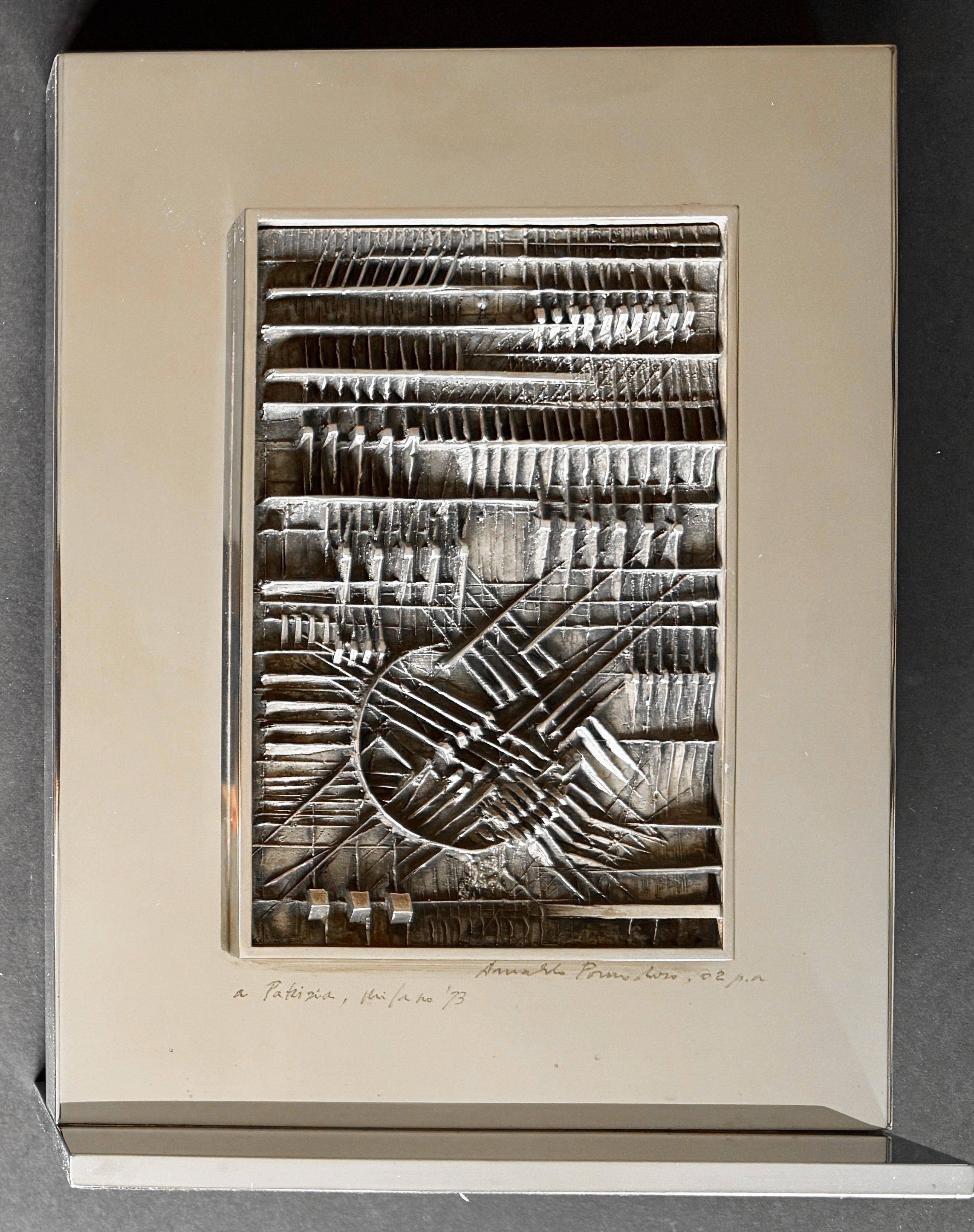 Arnaldo Pomodoro (1926 - 2025) - Bassorilievo - Scultura in argento - 1973