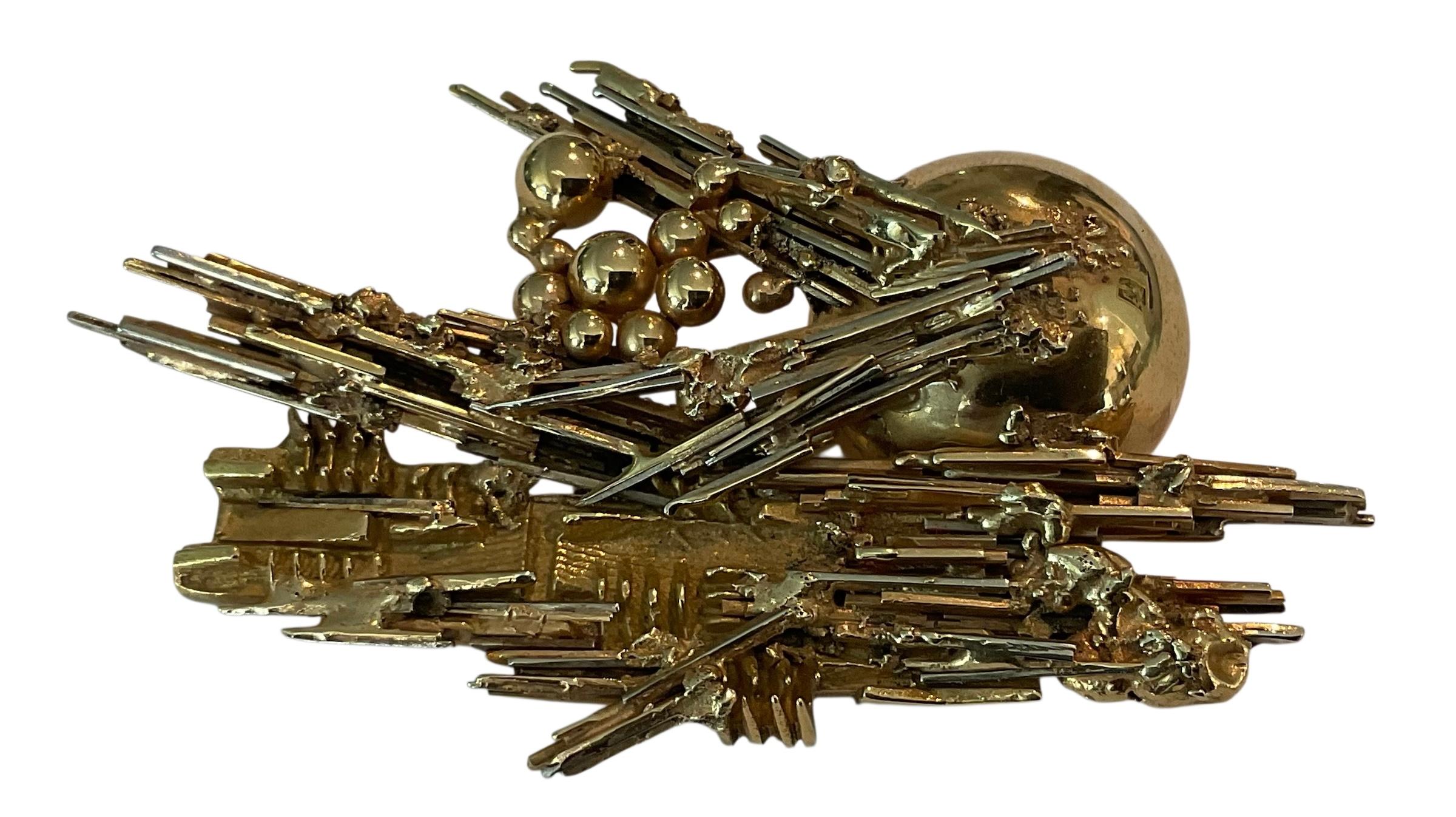 Italian Arnaldo Pomodoro SIGNED 18K gold Sculpture PIN with original box Abstract Art For Sale