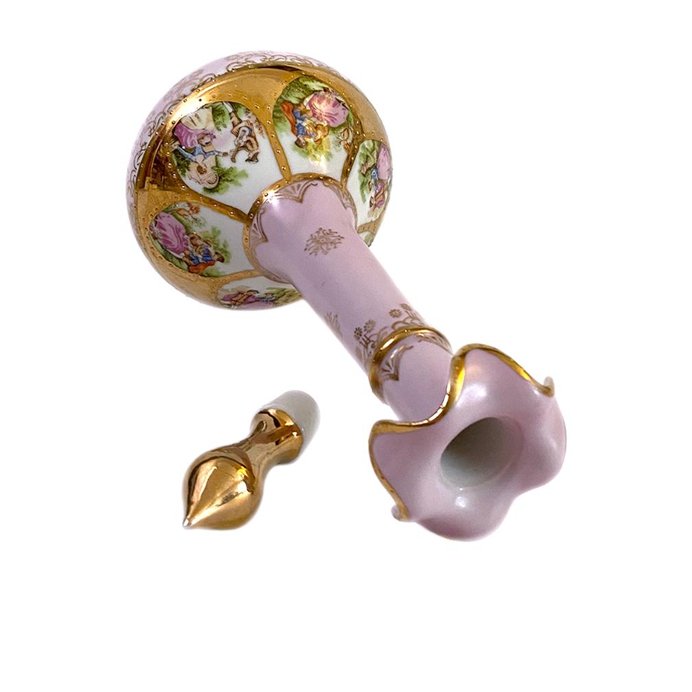 Arnart Bouteille en porcelaine à long col avec bouchon Bon état - En vente à Atlanta, GA