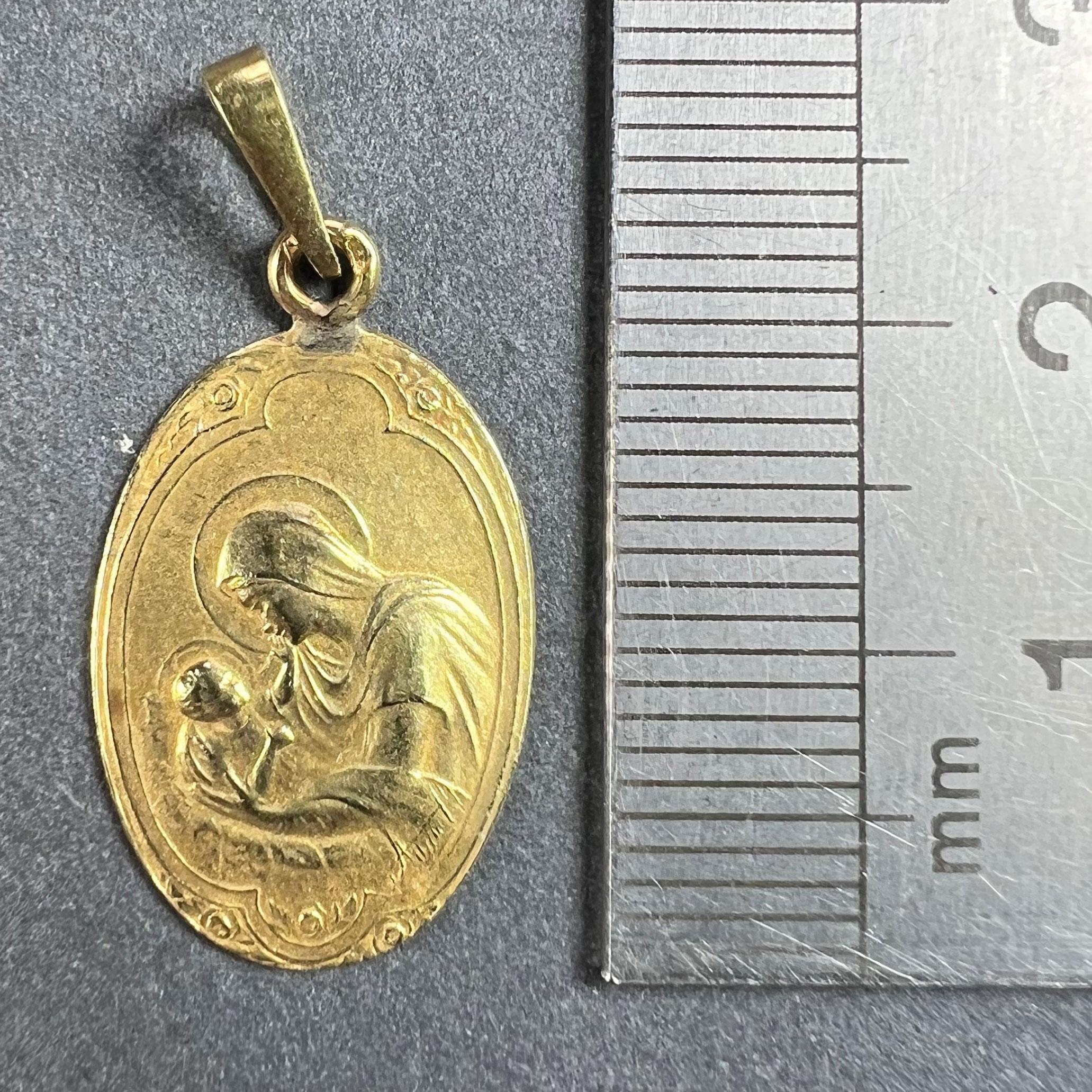Arnault Art Nouveau French Madonna and Child 18K Yellow Gold Medal Pendant For Sale 6