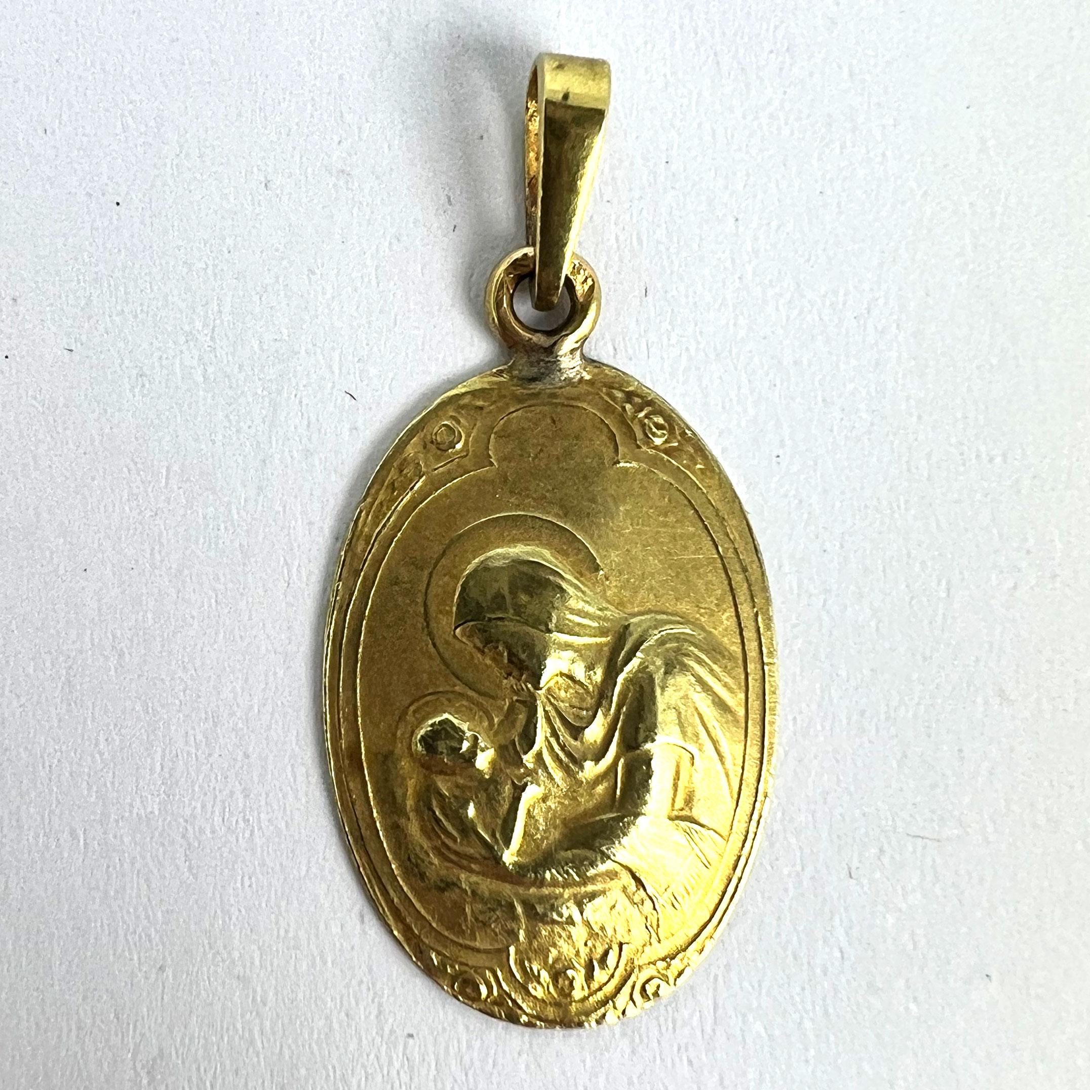 Arnault Art Nouveau French Madonna and Child 18K Yellow Gold Medal Pendant For Sale 8