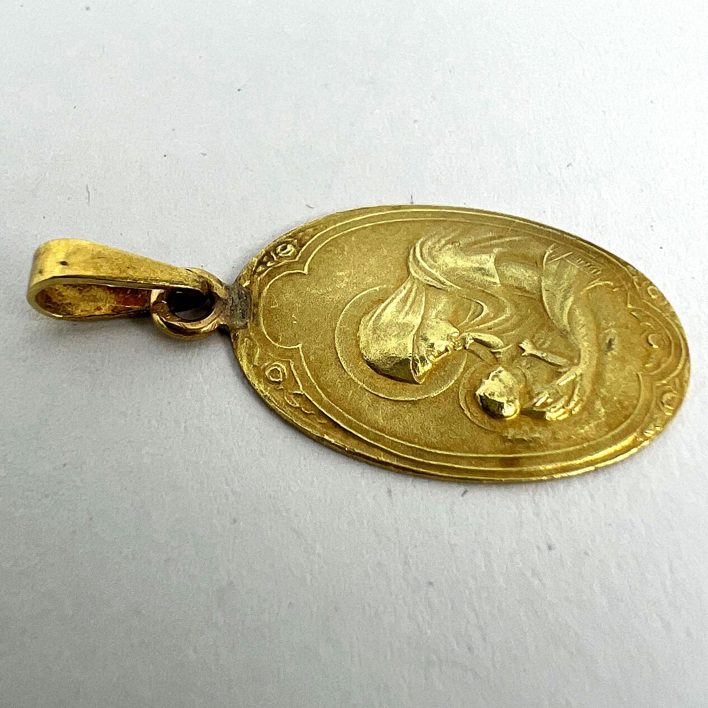 Arnault Art Nouveau French Madonna and Child 18K Yellow Gold Medal Pendant For Sale 11