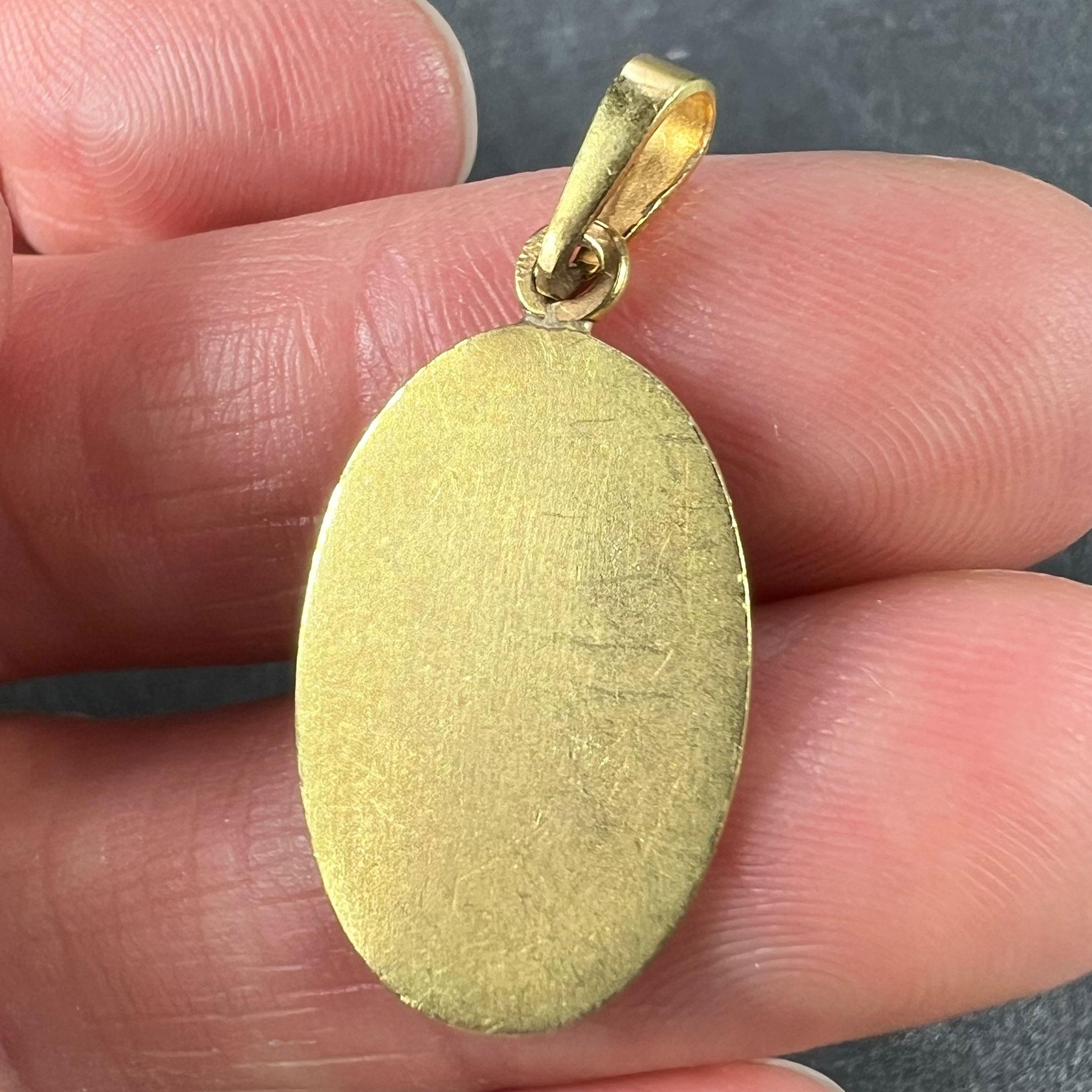 Arnault Art Nouveau French Madonna and Child 18K Yellow Gold Medal Pendant For Sale 5