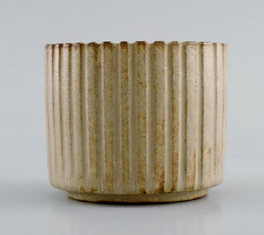 Glazed Arne Bang (1901-1983), Denmark. Bowl / vase in glazed ceramics. Mid-20th C. For Sale