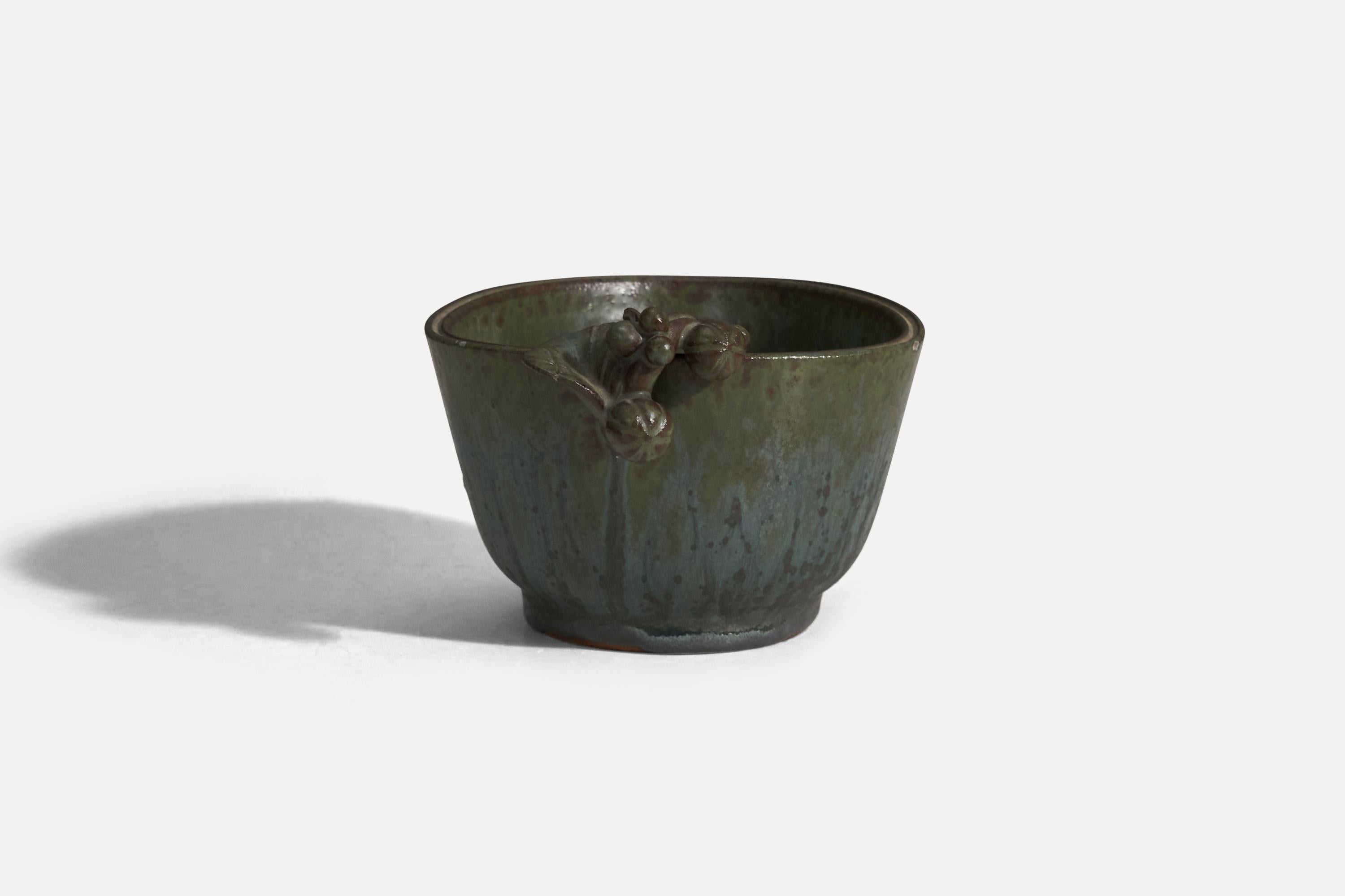 A grey and blue glazed stoneware bowl designed and produced by Arne Bang, Denmark, 1940s.