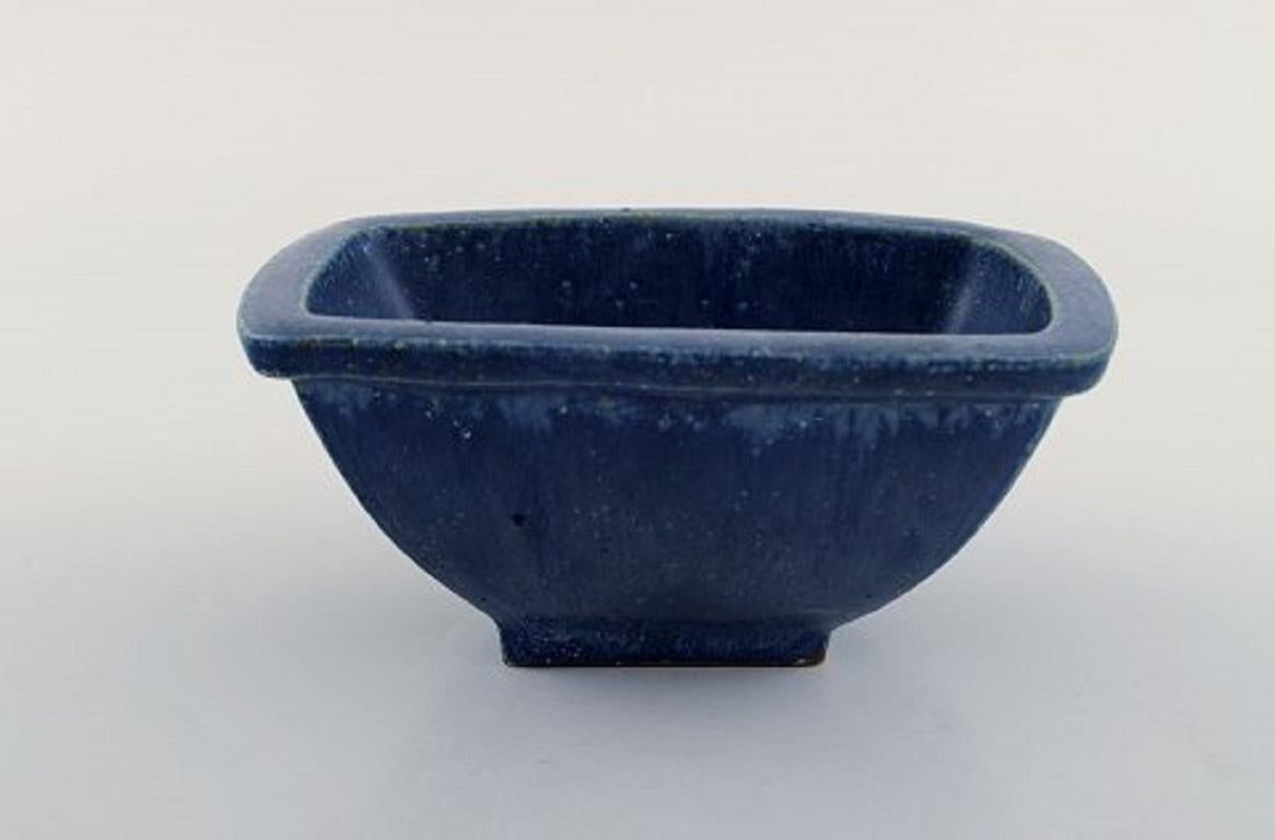 Arne Bang. Bowl in glazed ceramics. Model number 191. Beautiful glaze in shades of blue, 1940s-1950s.
In very good condition.
Signed.
Measures: 15.3 x 7 cm.