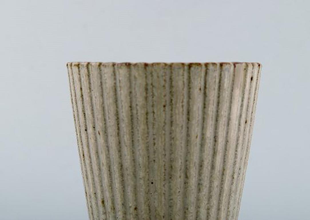 Arne Bang, Ceramic Vase in Fluted Style, Model Number 116 In Good Condition In Copenhagen, DK