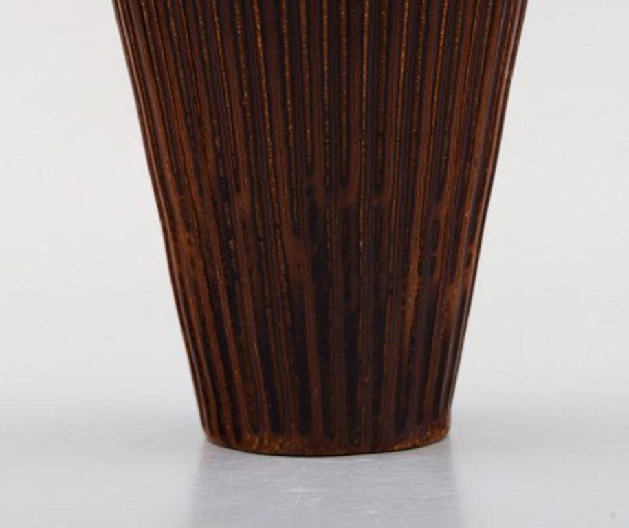 Arne Bang, Ceramic Vase in Fluted Style, Model Number 116 In Good Condition In Copenhagen, DK