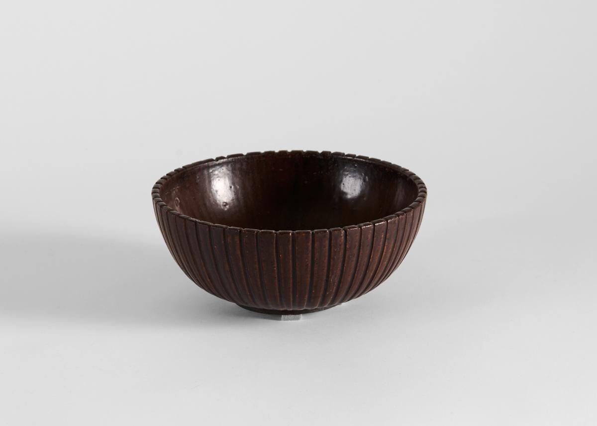 Glazed Arne Bang, Fluted Brown Bowl, Denmark, 1930s For Sale