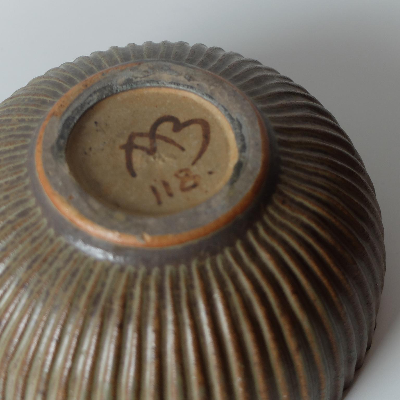 Mid-20th Century Arne Bang for Royal Copenhagen, Ribbed Ceramic Bowl, 1940s For Sale