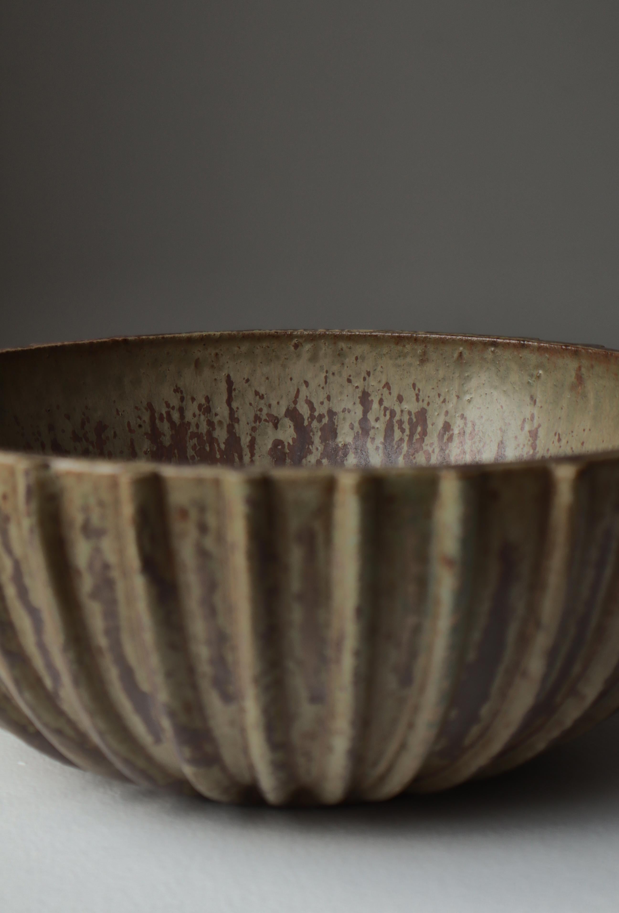Mid-20th Century Arne Bang Large Art Deco Stoneware Bowl no. 189, Own Studio, 1930s, Denmark For Sale