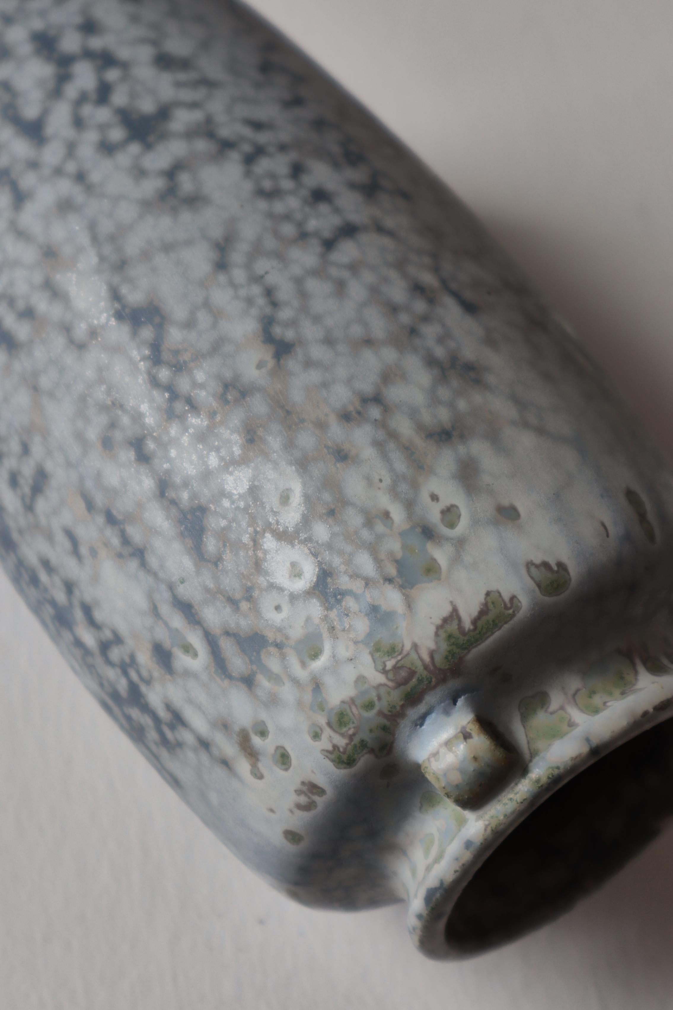Danois Vase Art déco en grès moucheté bleu clair Arne Bang, années 1930 en vente