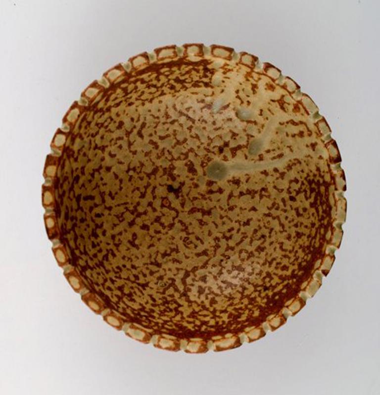 Scandinavian Modern Arne Bang Pottery Bowl, Beautiful Glaze in Brown Shades
