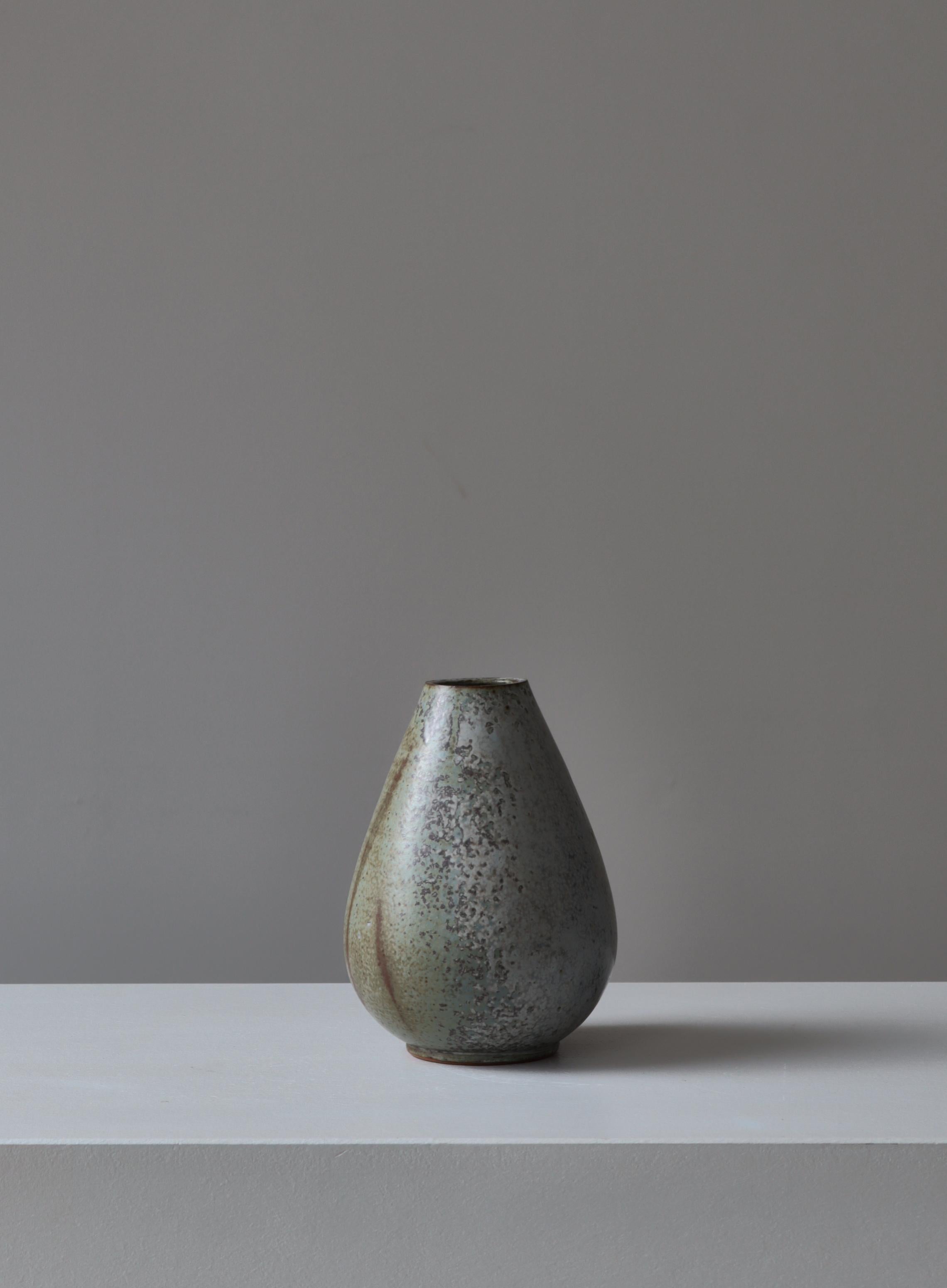 Smaltato Vaso in gres a forma di goccia di grandi dimensioni, unico nel suo genere, di Arne Bang, anni '30. in vendita
