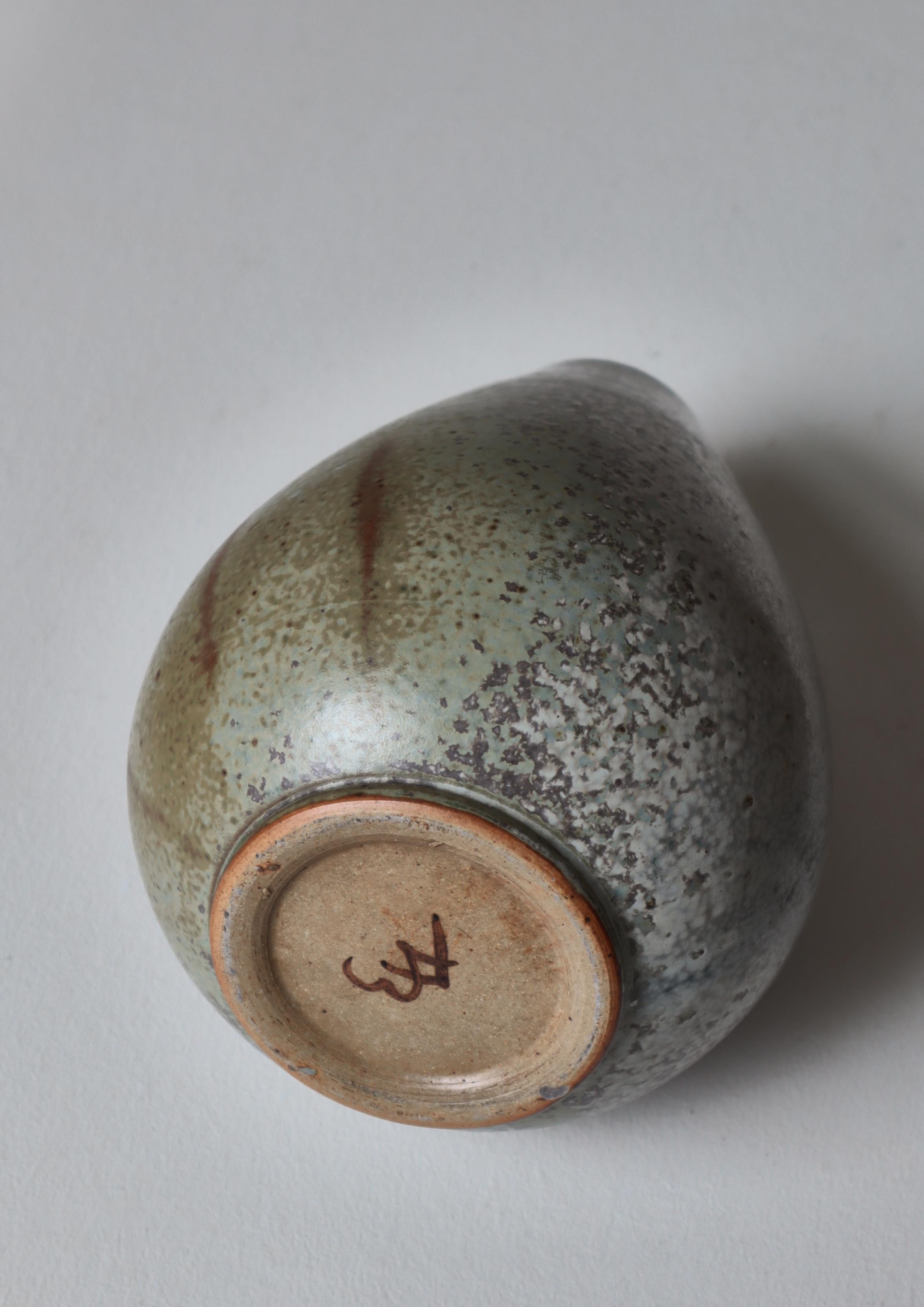 Metà XX secolo Vaso in gres a forma di goccia di grandi dimensioni, unico nel suo genere, di Arne Bang, anni '30. in vendita