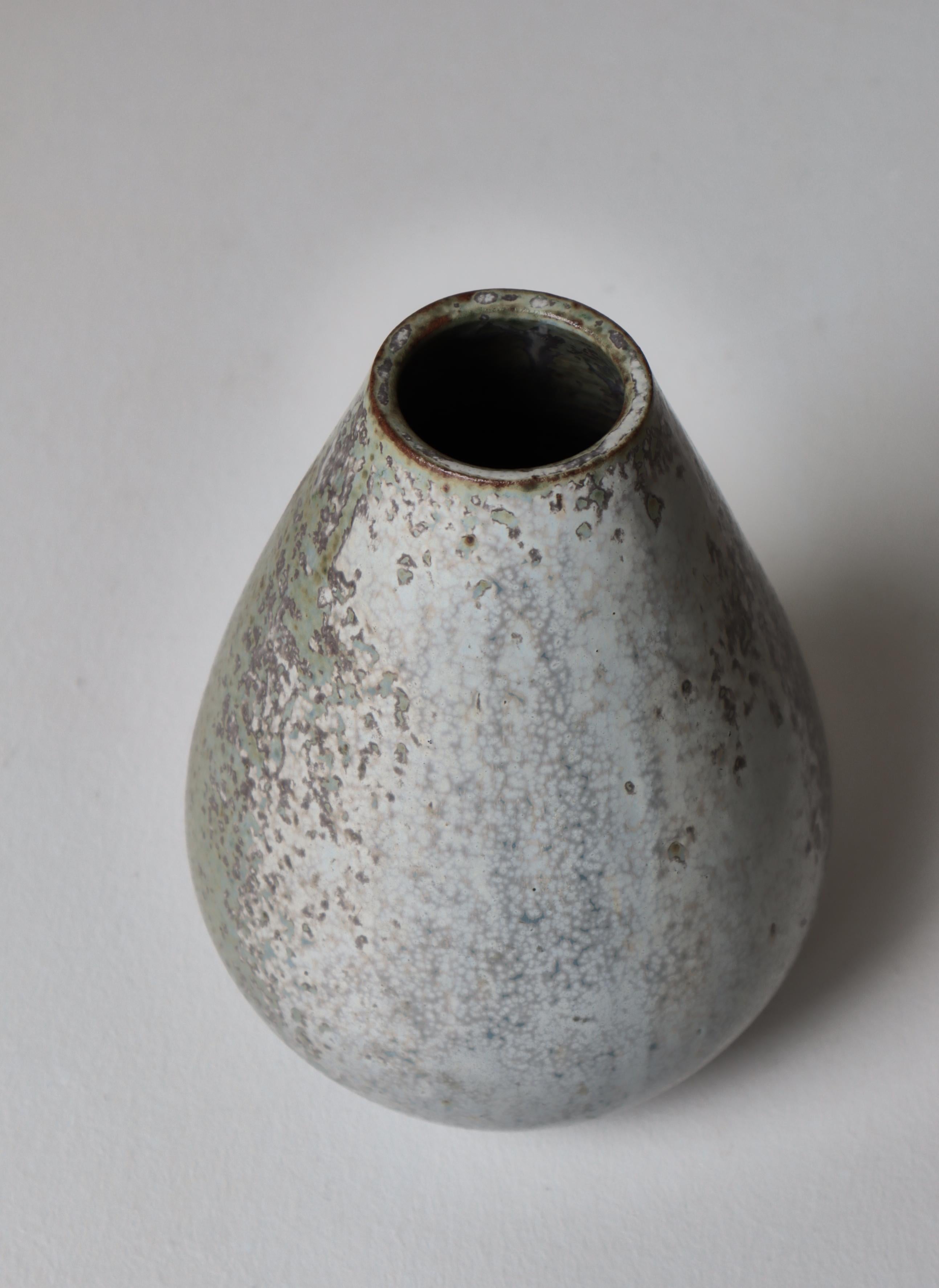 Grès porcellanato Vaso in gres a forma di goccia di grandi dimensioni, unico nel suo genere, di Arne Bang, anni '30. in vendita