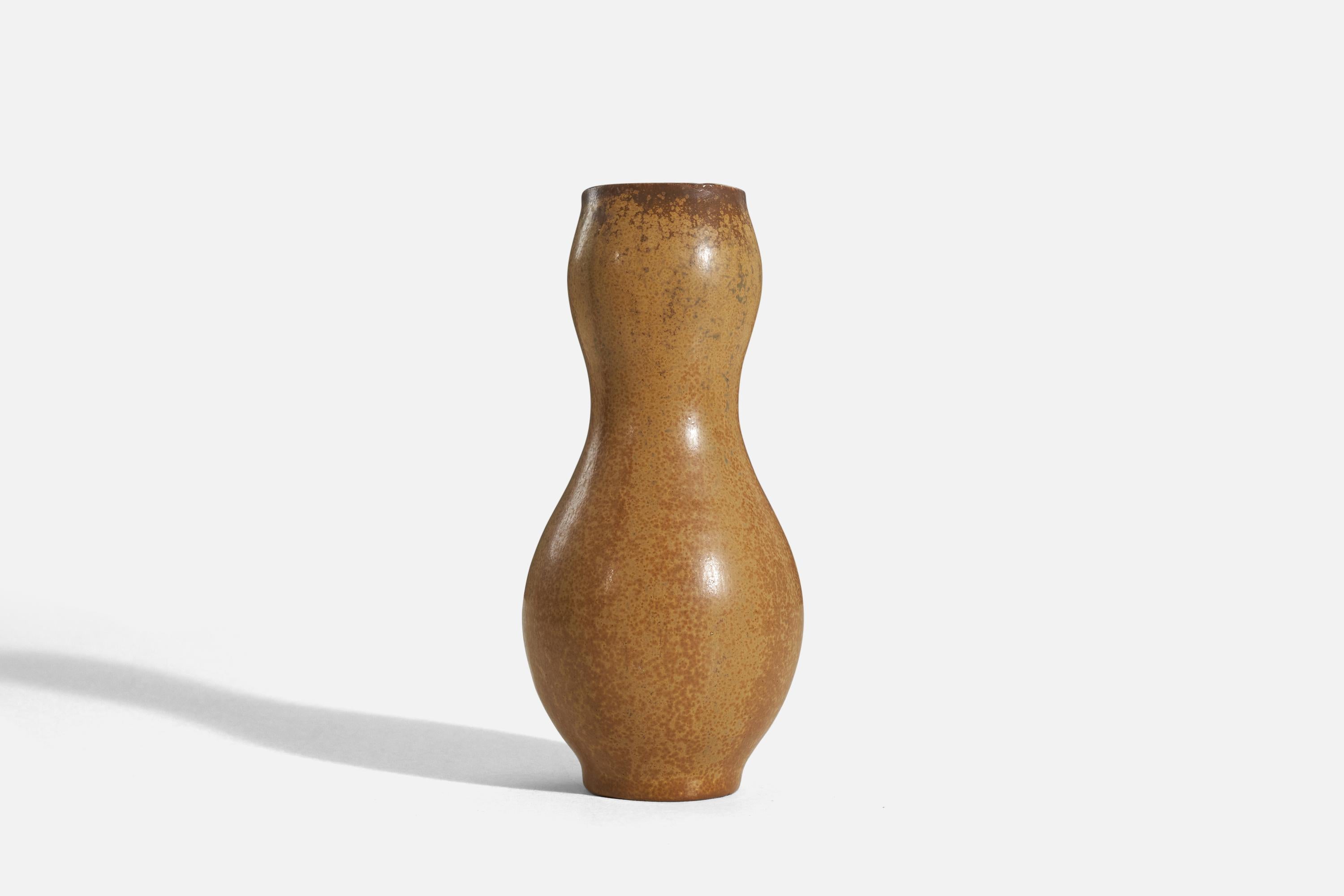 Scandinavian Modern Arne Bang, Vase, Brown Stoneware, Sweden, 1940s For Sale