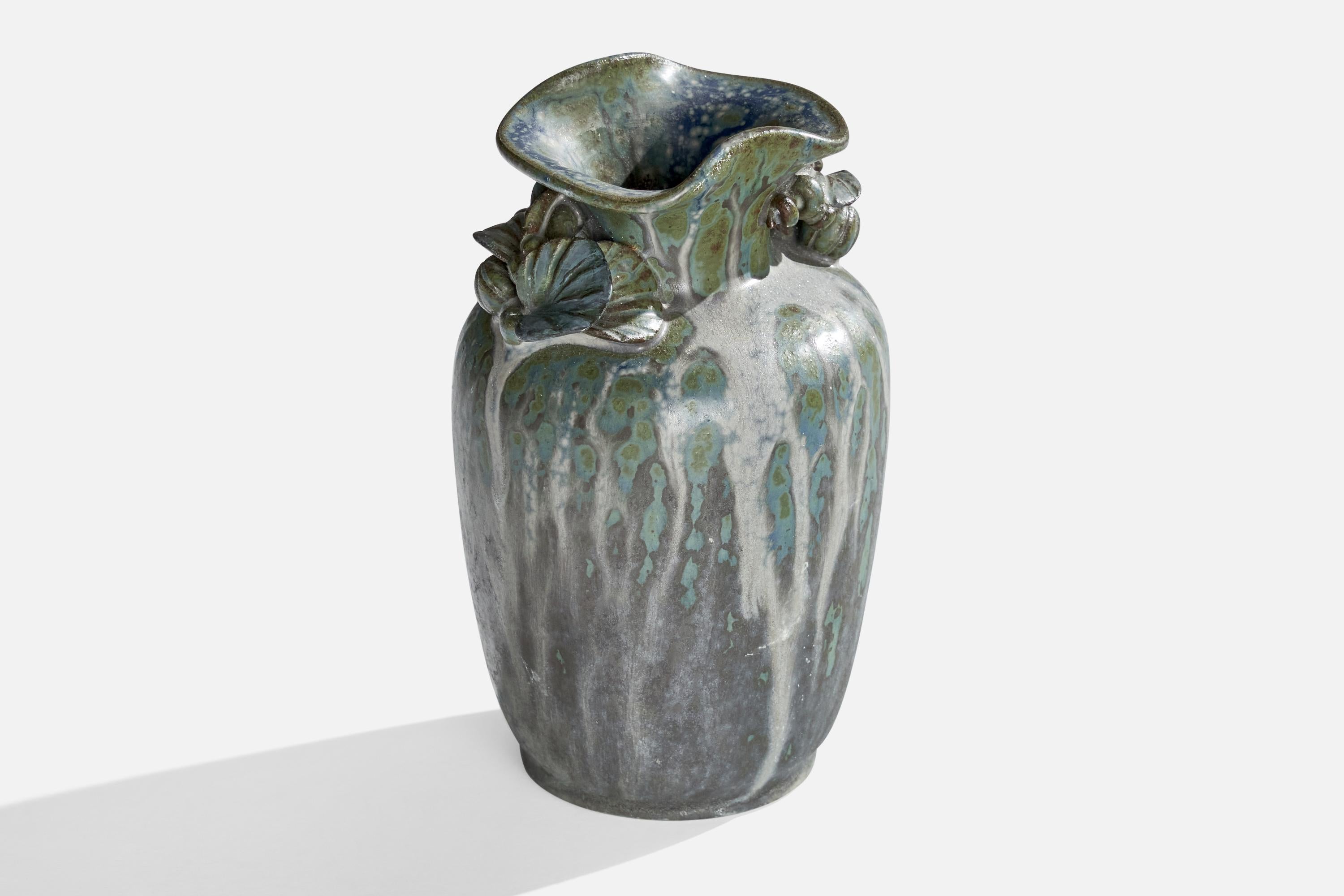 Vaso in gres smaltato di colore blu disegnato e prodotto da Arne Bang, Danimarca, anni '30.

