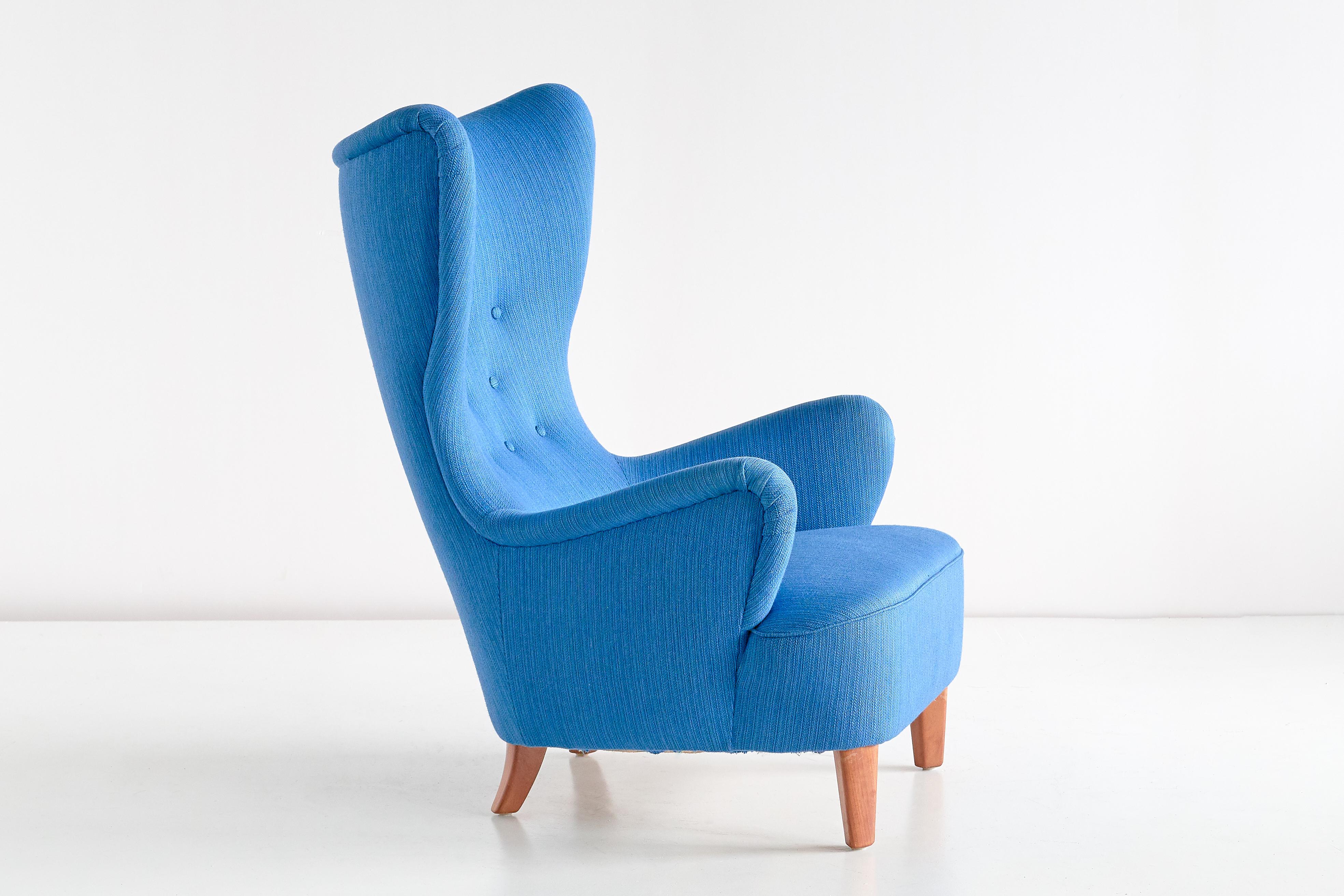 blue wingback chairs