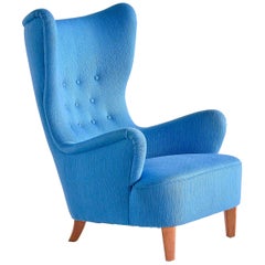 Arne Färnrot Wingback Chair in Blue Wool Fabric and Mahogany, Sweden, Late 1940s