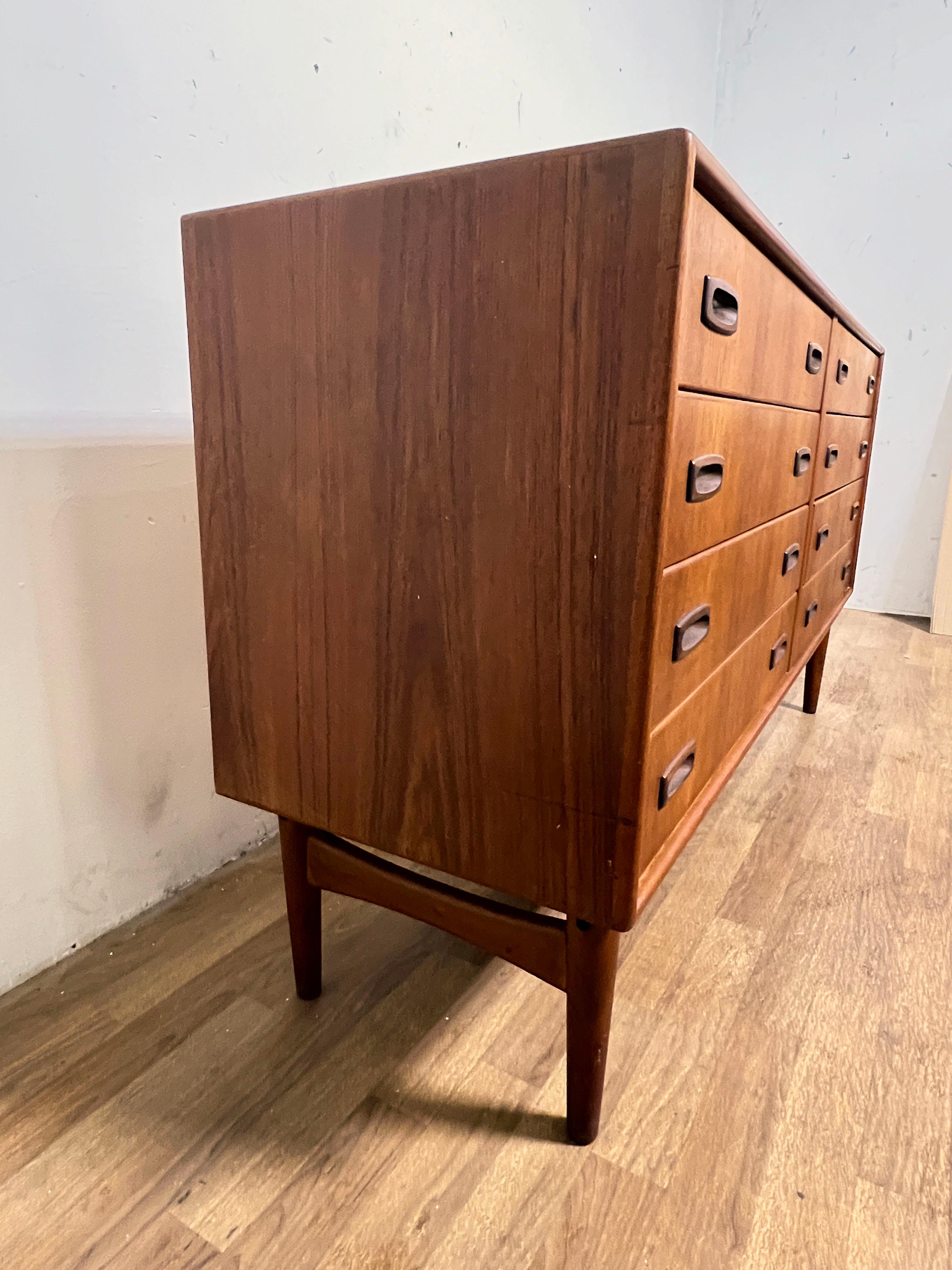 Arne Hovmand-Olsen Danish Teak and Rosewood Eight Drawer Dresser Circa 1960s 5