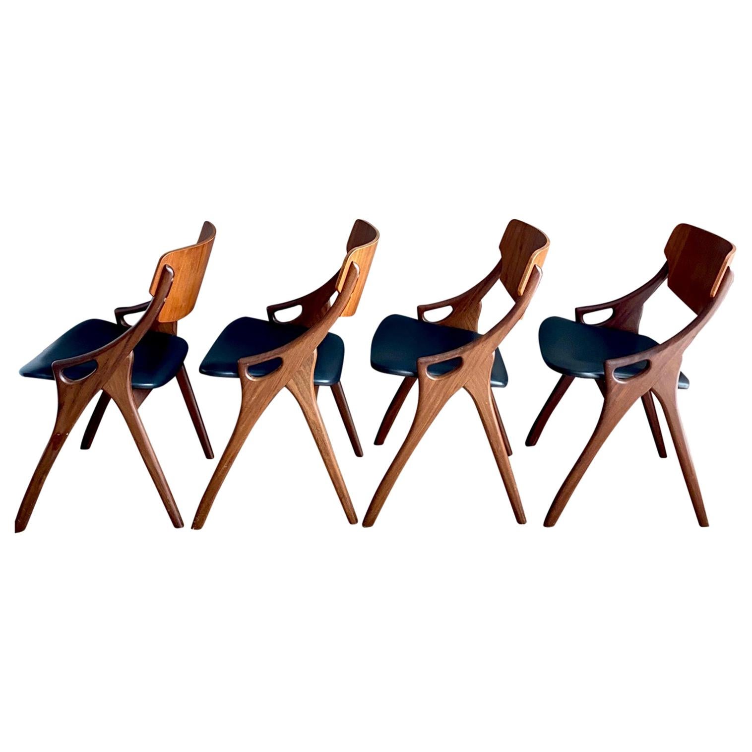Arne Hovmand Olsen Dining Room Chairs, for Mogens Kold, Set of Four, circa 1950s