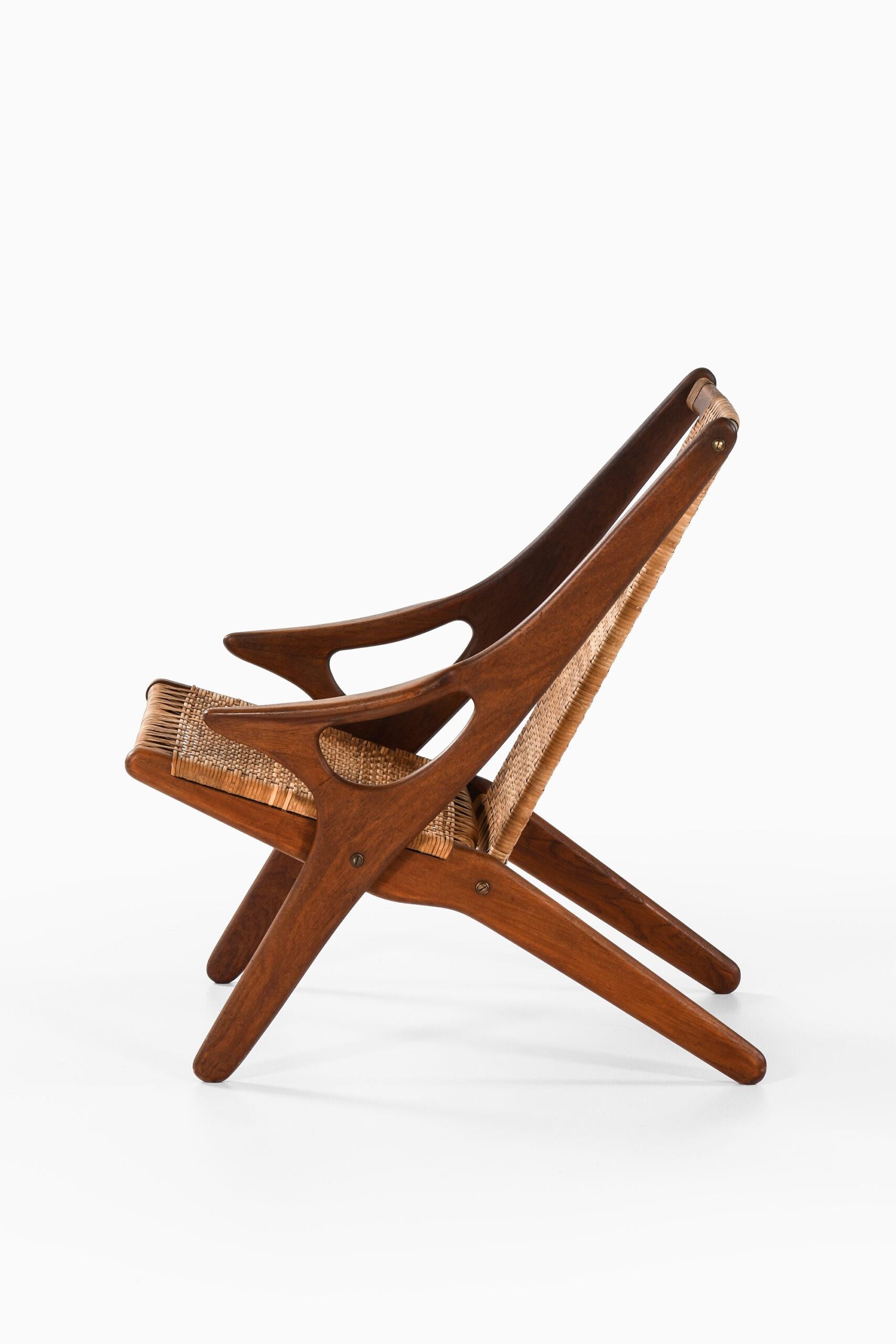 Rare easy chair designed by Arne Hovmand-Olsen. Produced by A.R. Klingenberg & Søn in Denmark.