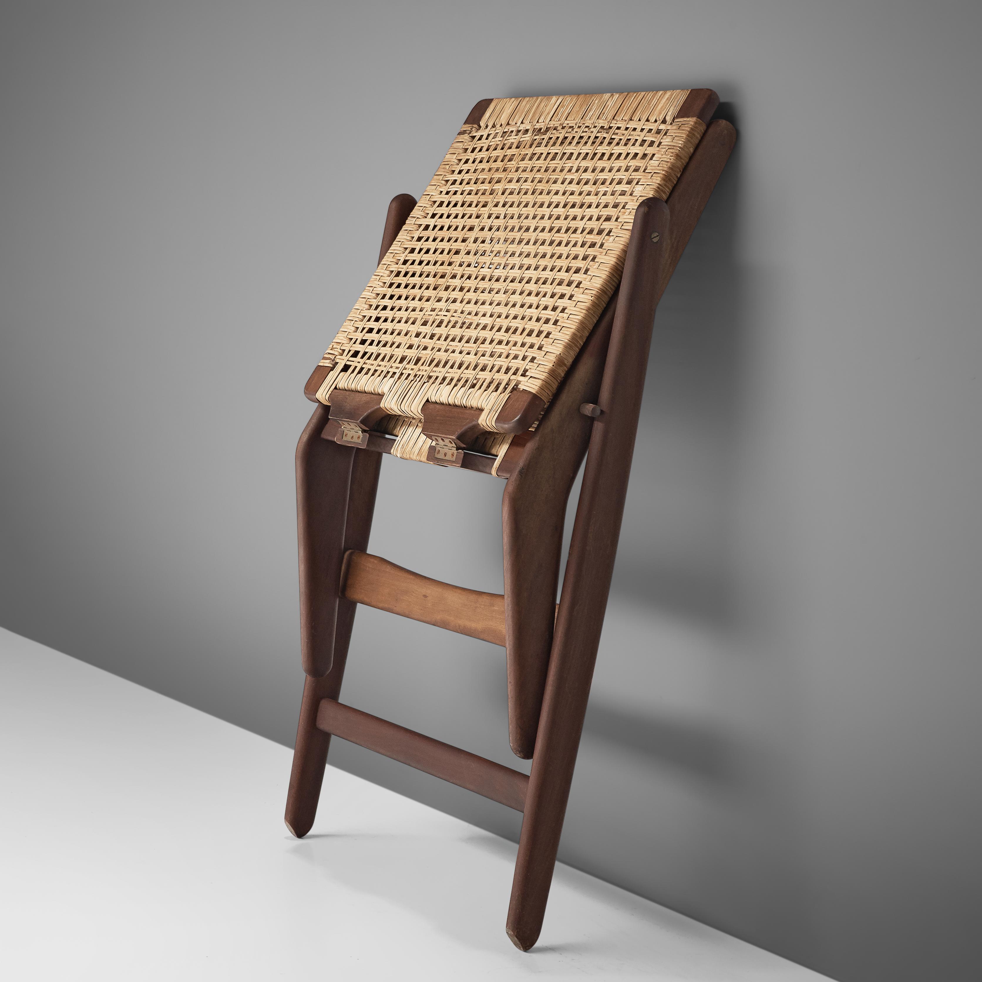 Arne Hovmand-Olsen Foldable Easy Chair in Wood and Wicker 2