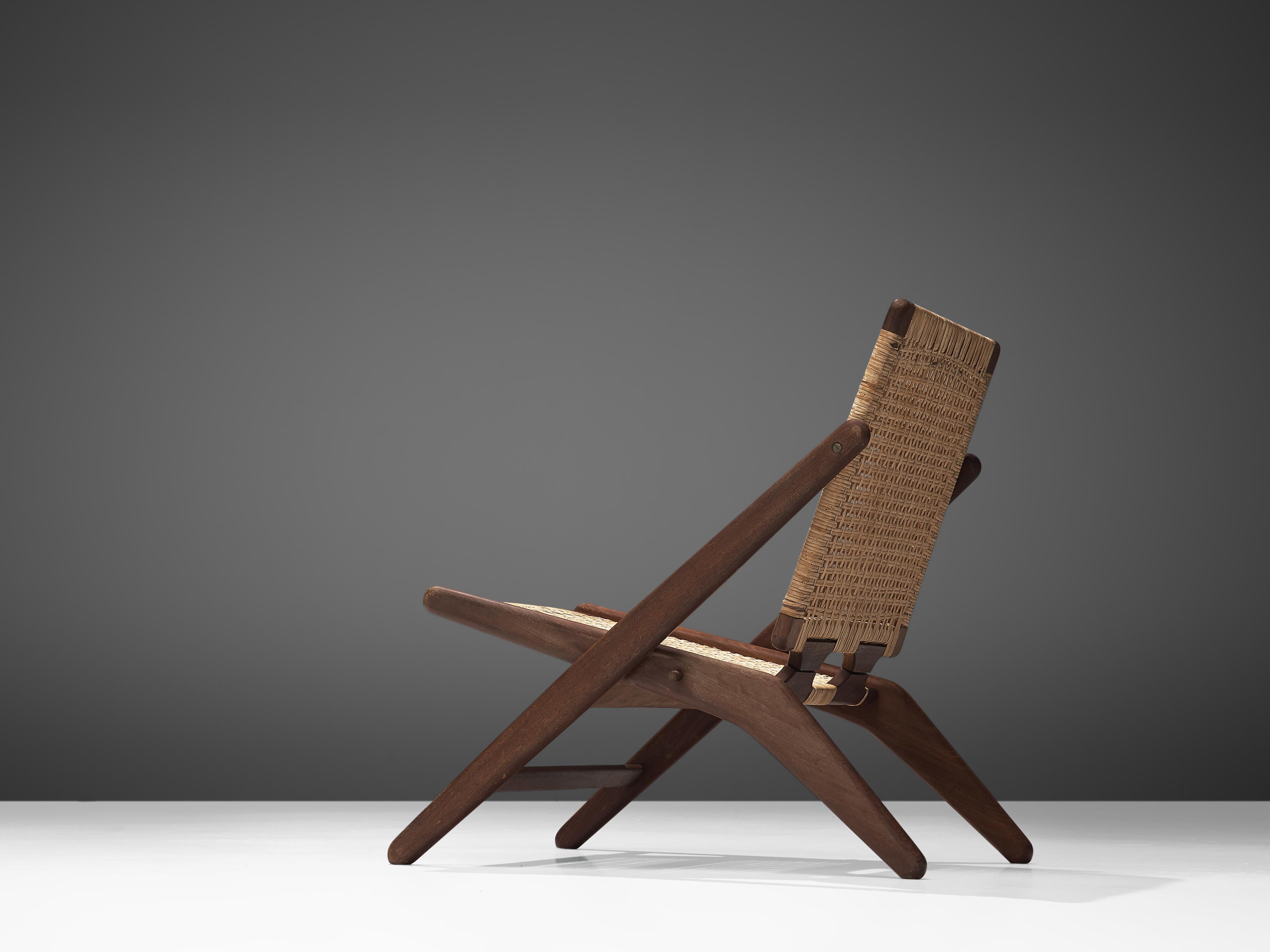 Mid-20th Century Arne Hovmand-Olsen Foldable Easy Chair in Wood and Wicker